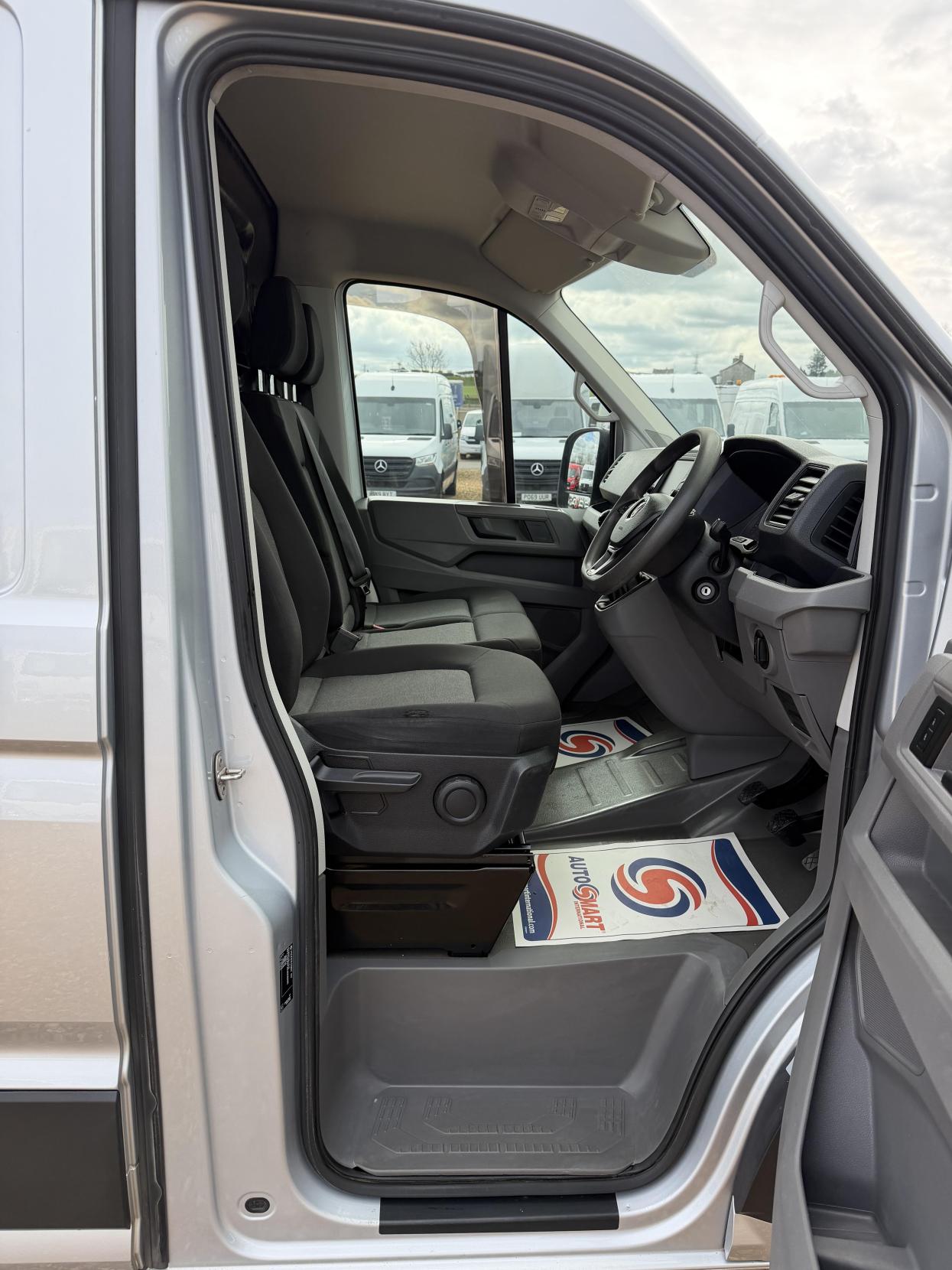 Volkswagen Crafter 2.0 TDI CR35 BlueMotion Tech Trendline Panel Van 5dr Diesel Manual FWD LWB High Roof Euro 6 (s/s) (140 ps)