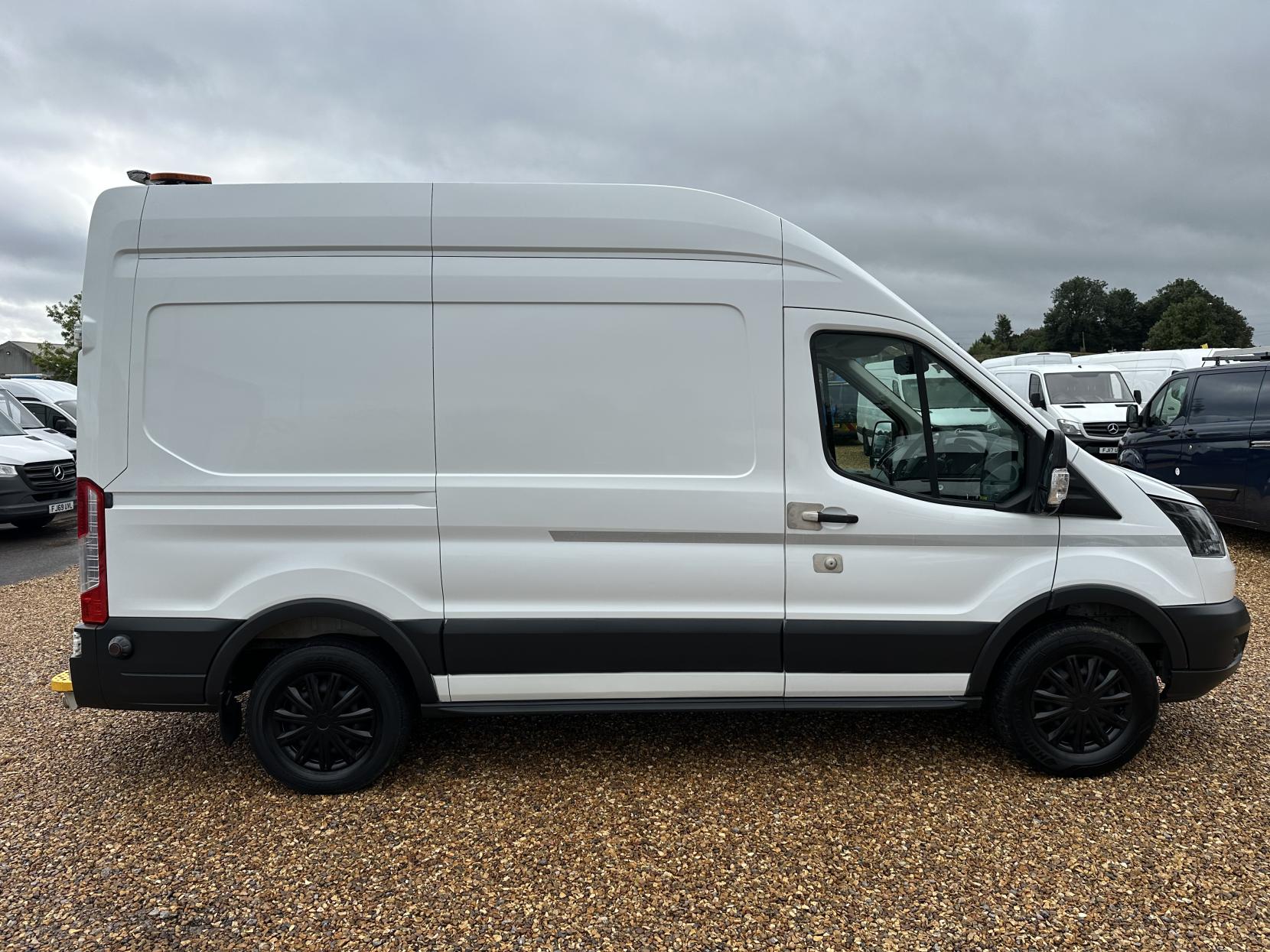 Ford Transit 2.0 350 EcoBlue Panel Van 5dr Diesel Manual RWD L2 H3 Euro 6 (170 ps)