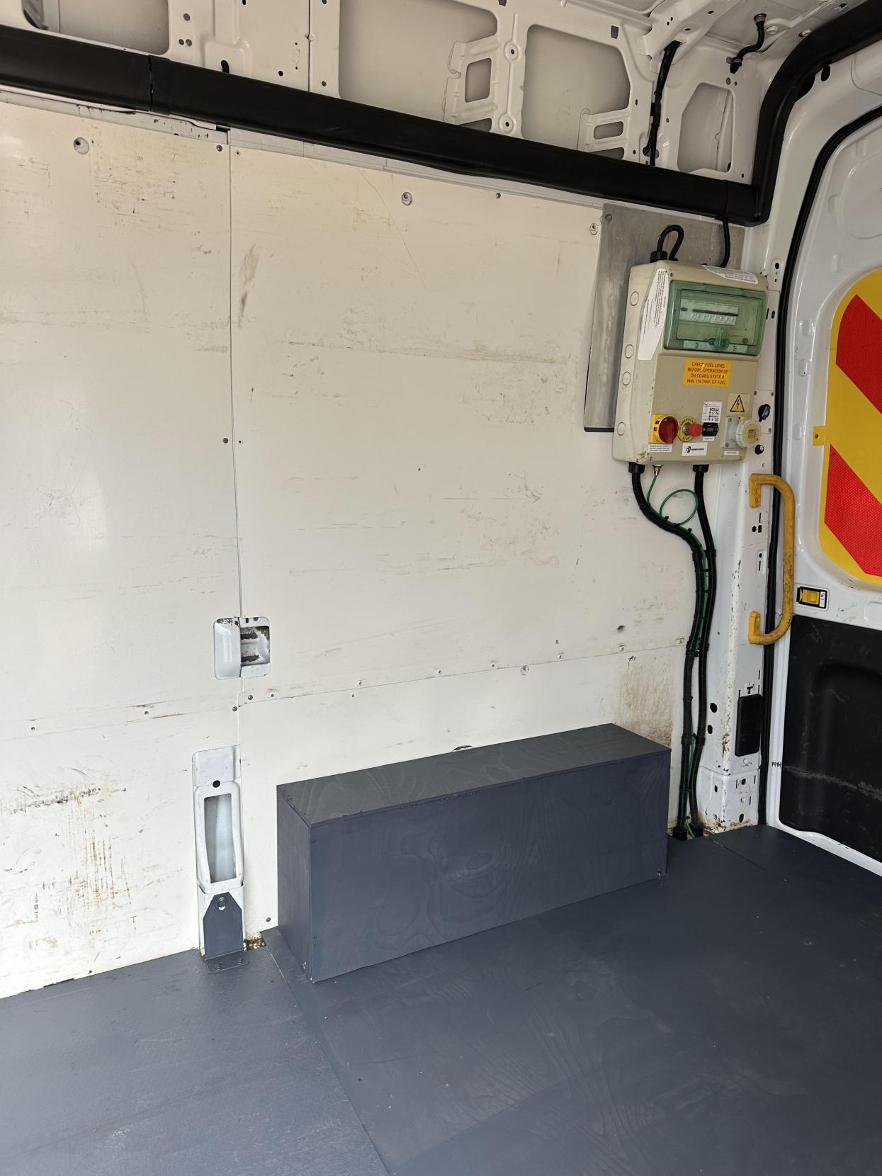 Ford Transit 2.0 350 EcoBlue Panel Van 5dr Diesel Manual RWD L2 H3 Euro 6 (170 ps)