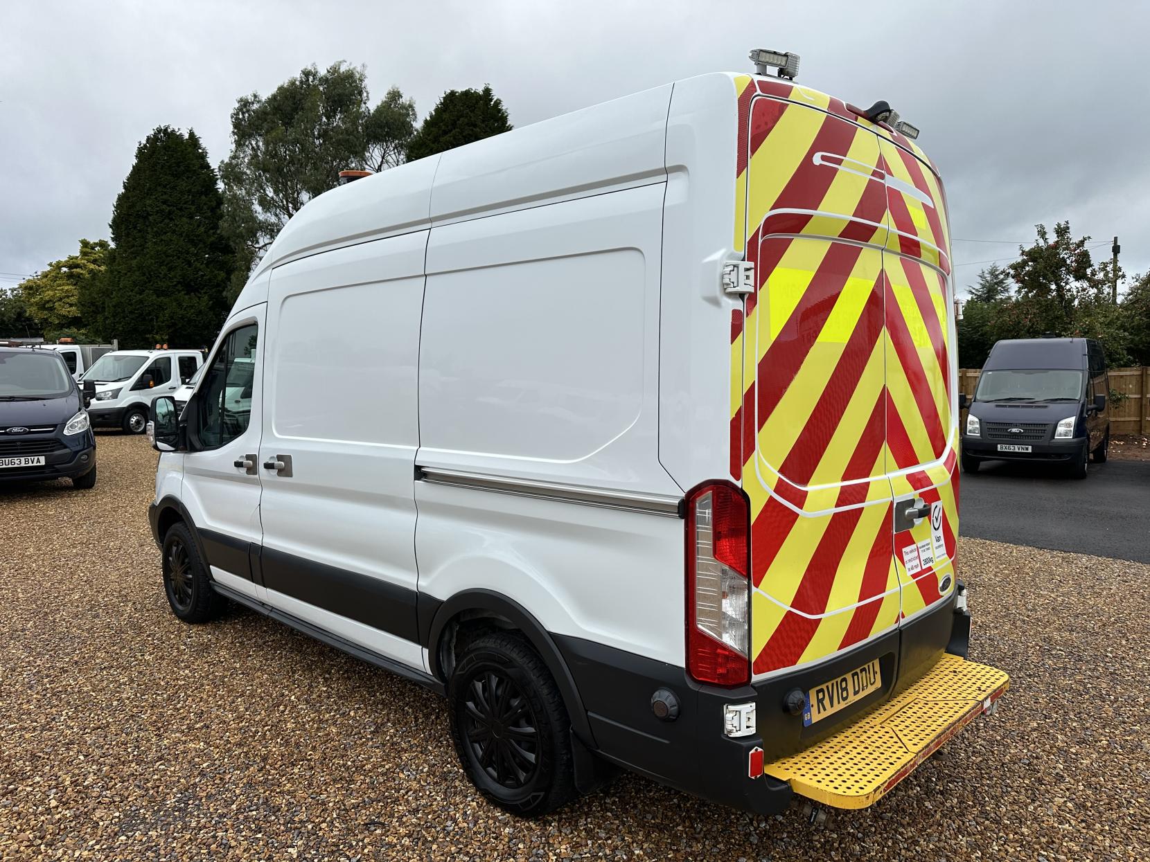 Ford Transit 2.0 350 EcoBlue Panel Van 5dr Diesel Manual RWD L2 H3 Euro 6 (170 ps)