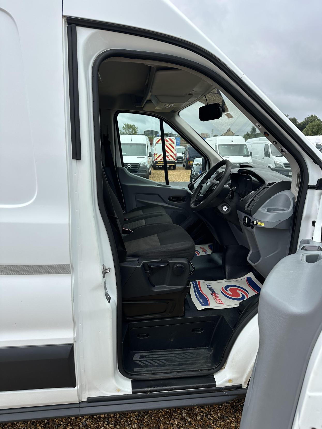 Ford Transit 2.0 350 EcoBlue Panel Van 5dr Diesel Manual RWD L2 H3 Euro 6 (170 ps)