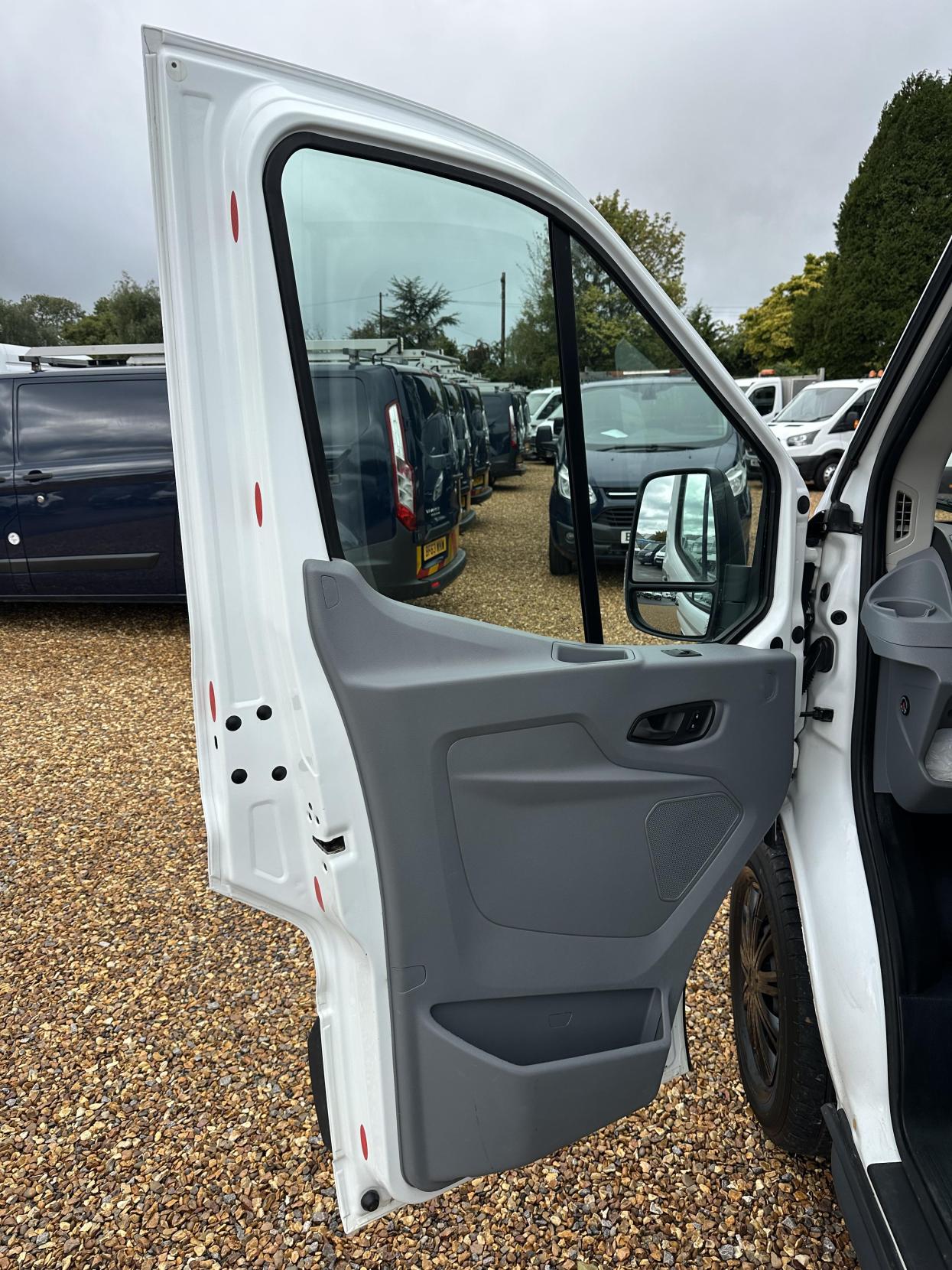 Ford Transit 2.0 350 EcoBlue Panel Van 5dr Diesel Manual RWD L2 H3 Euro 6 (170 ps)