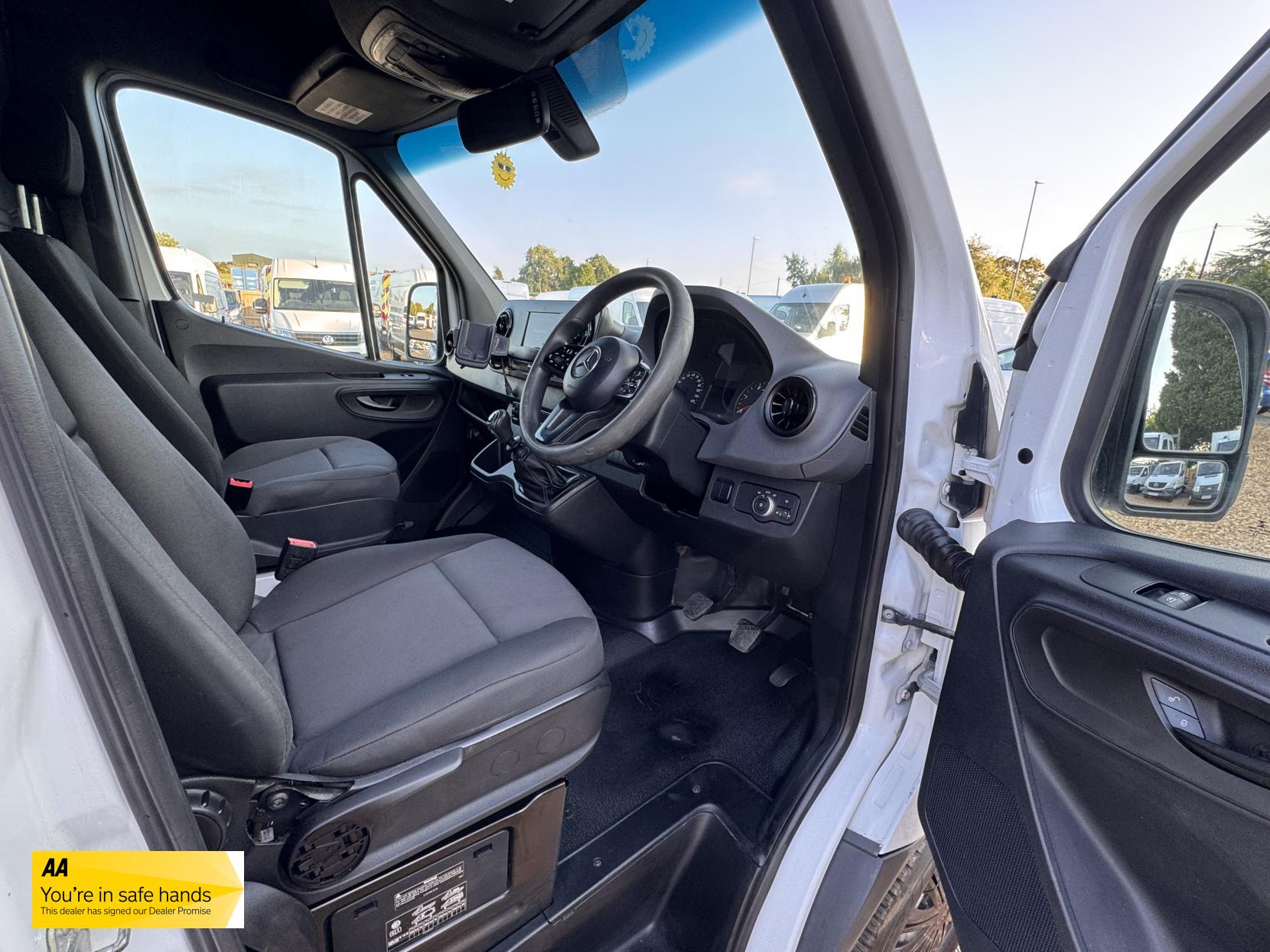 Mercedes-Benz Sprinter 2.1 311 CDI Panel Van 5dr Diesel Manual RWD L3 H2 Euro 6 (114 ps)
