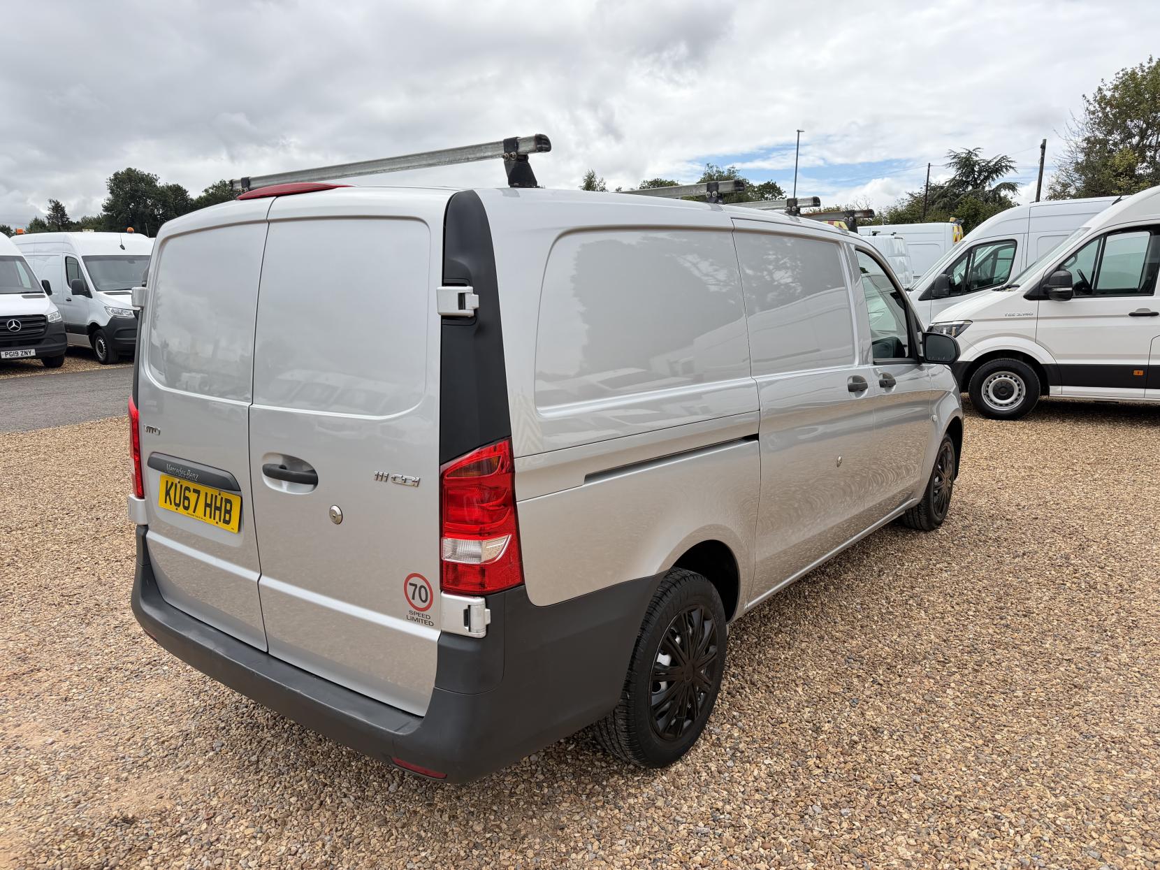2017 Mercedes-Benz Vito 1.6 111 CDI Panel Van 6dr Diesel Manual FWD L2 Euro 6 (114 ps) - Thumbnail 11