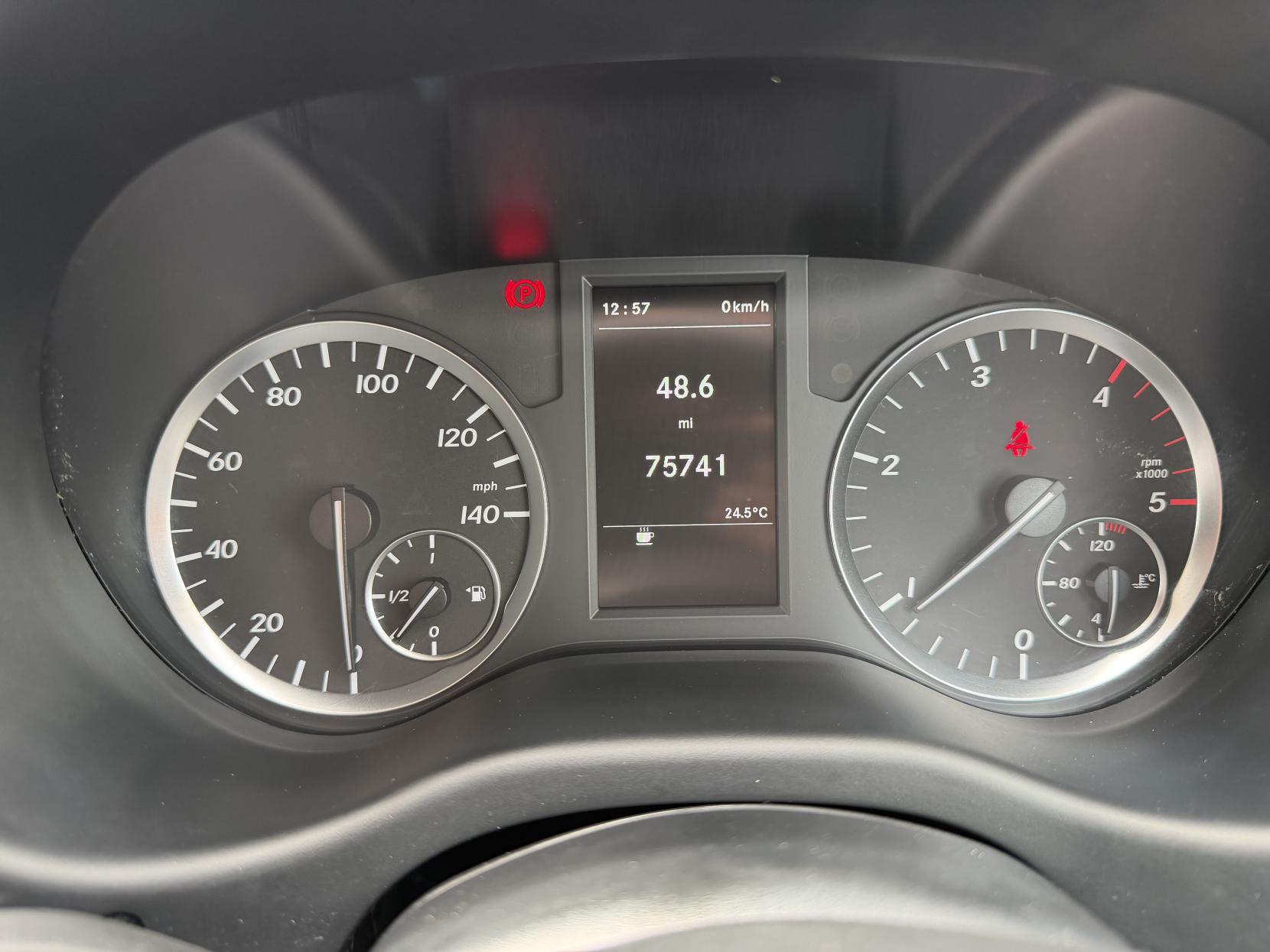 2017 Mercedes-Benz Vito 1.6 111 CDI Panel Van 6dr Diesel Manual FWD L2 Euro 6 (114 ps) - Thumbnail 25
