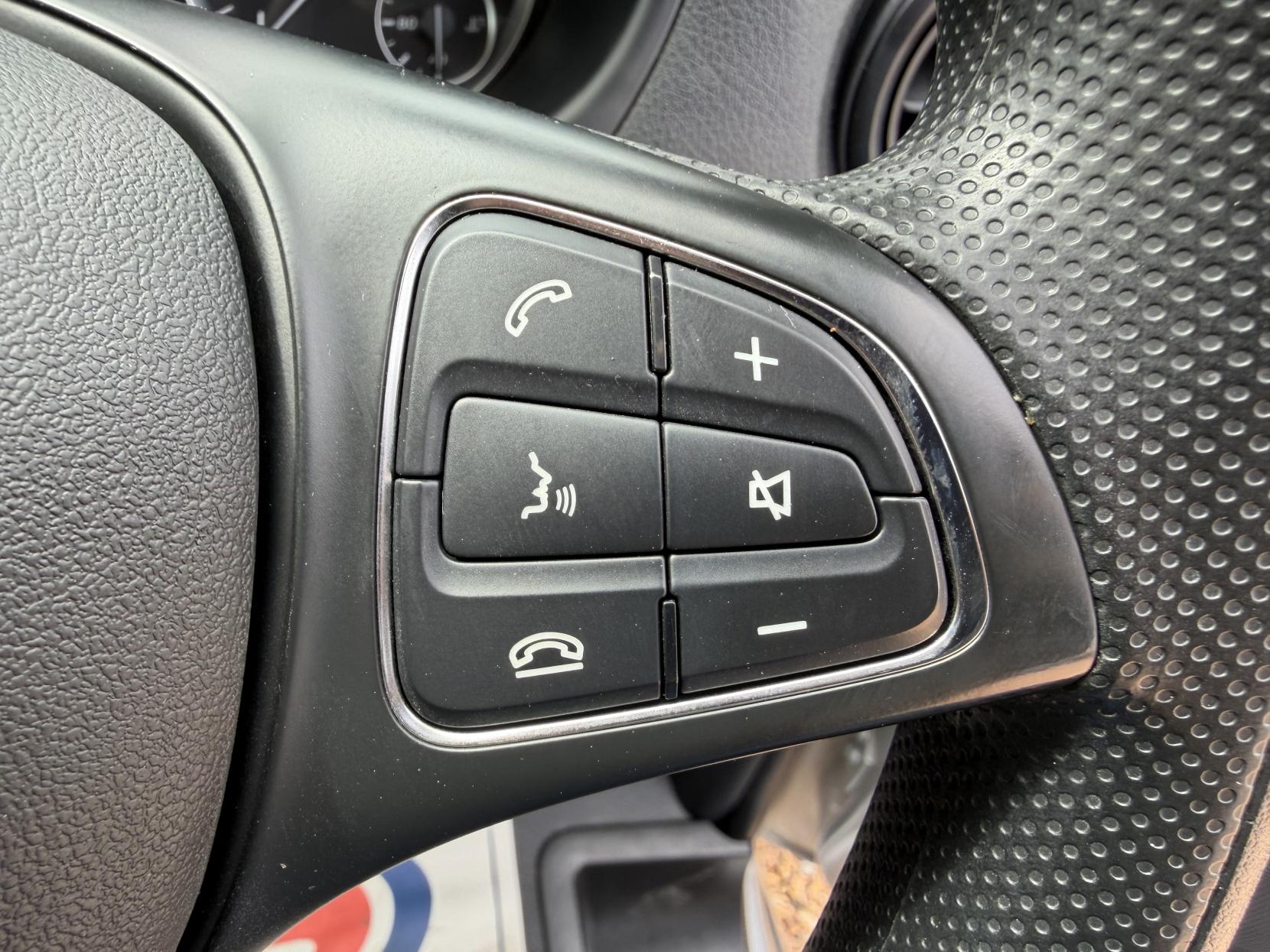 2017 Mercedes-Benz Vito 1.6 111 CDI Panel Van 6dr Diesel Manual FWD L2 Euro 6 (114 ps) - Thumbnail 21