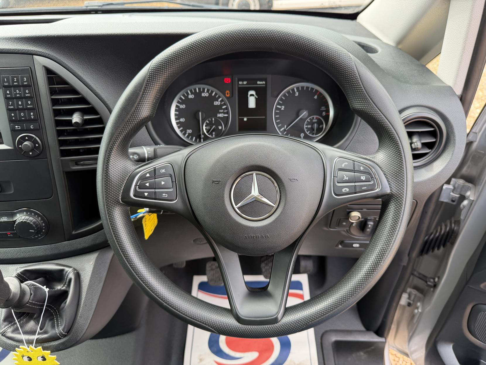 2017 Mercedes-Benz Vito 1.6 111 CDI Panel Van 6dr Diesel Manual FWD L2 Euro 6 (114 ps) - Thumbnail 23
