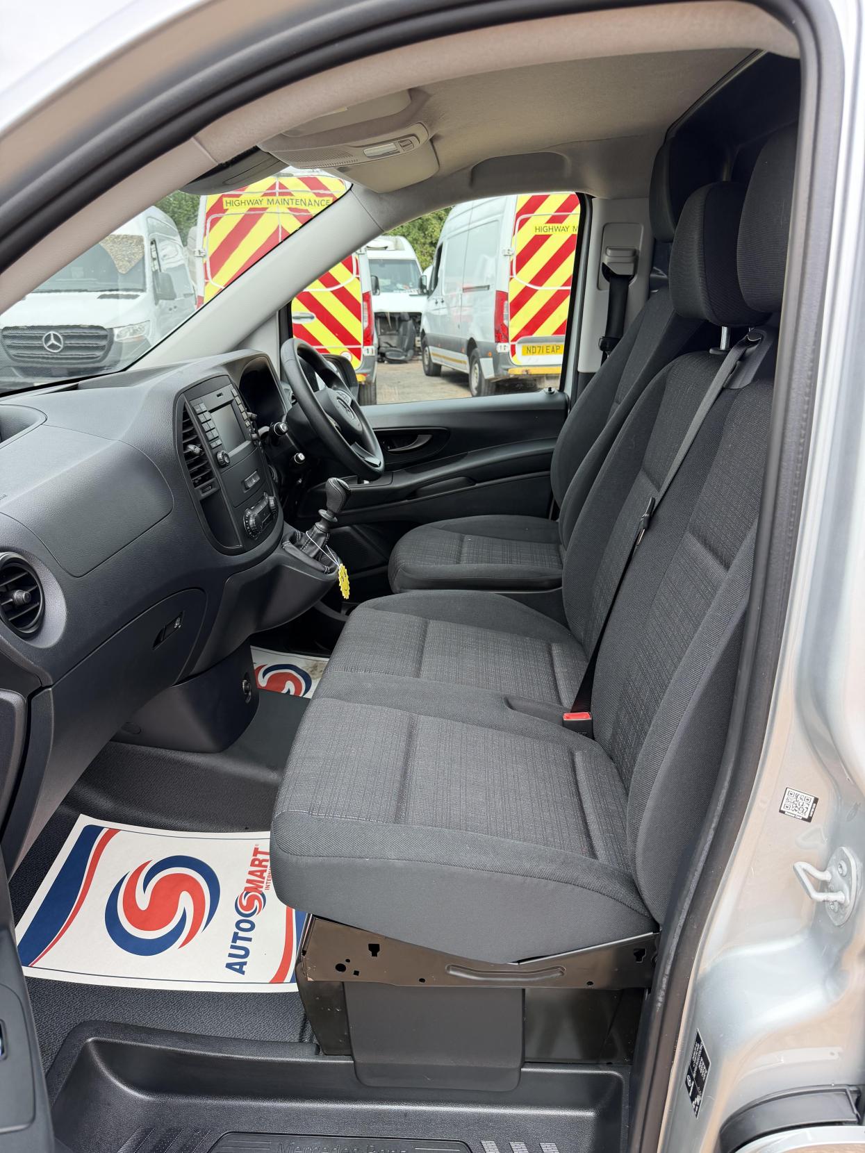 2017 Mercedes-Benz Vito 1.6 111 CDI Panel Van 6dr Diesel Manual FWD L2 Euro 6 (114 ps) - Thumbnail 17