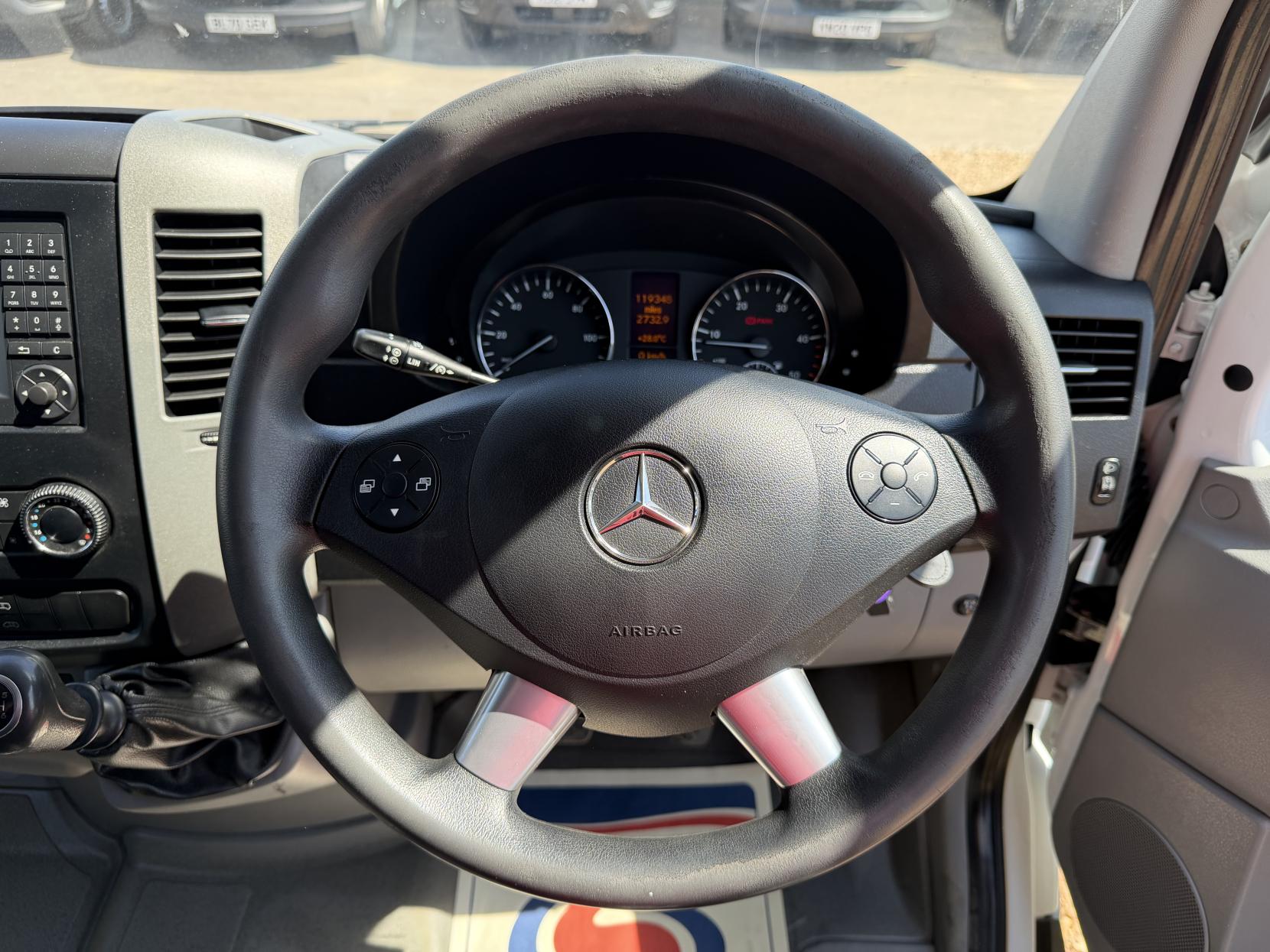 2015 Mercedes-Benz Sprinter 2.1 313 CDi Panel Van 4dr Diesel Manual RWD L2 (129 bhp) - Thumbnail 23