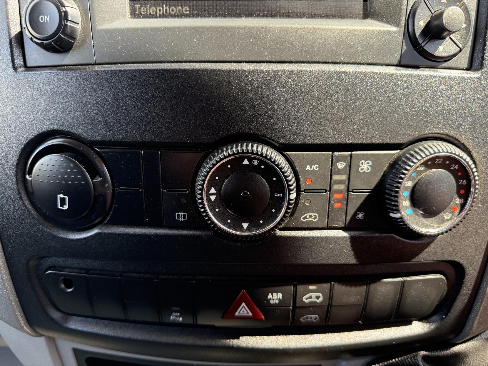 2015 Mercedes-Benz Sprinter 2.1 313 CDi Panel Van 4dr Diesel Manual RWD L2 (129 bhp) - Thumbnail 29