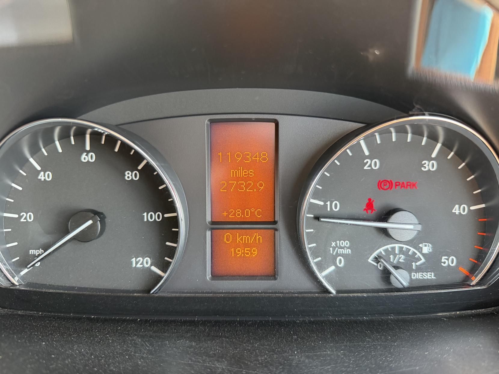 2015 Mercedes-Benz Sprinter 2.1 313 CDi Panel Van 4dr Diesel Manual RWD L2 (129 bhp) - Thumbnail 26
