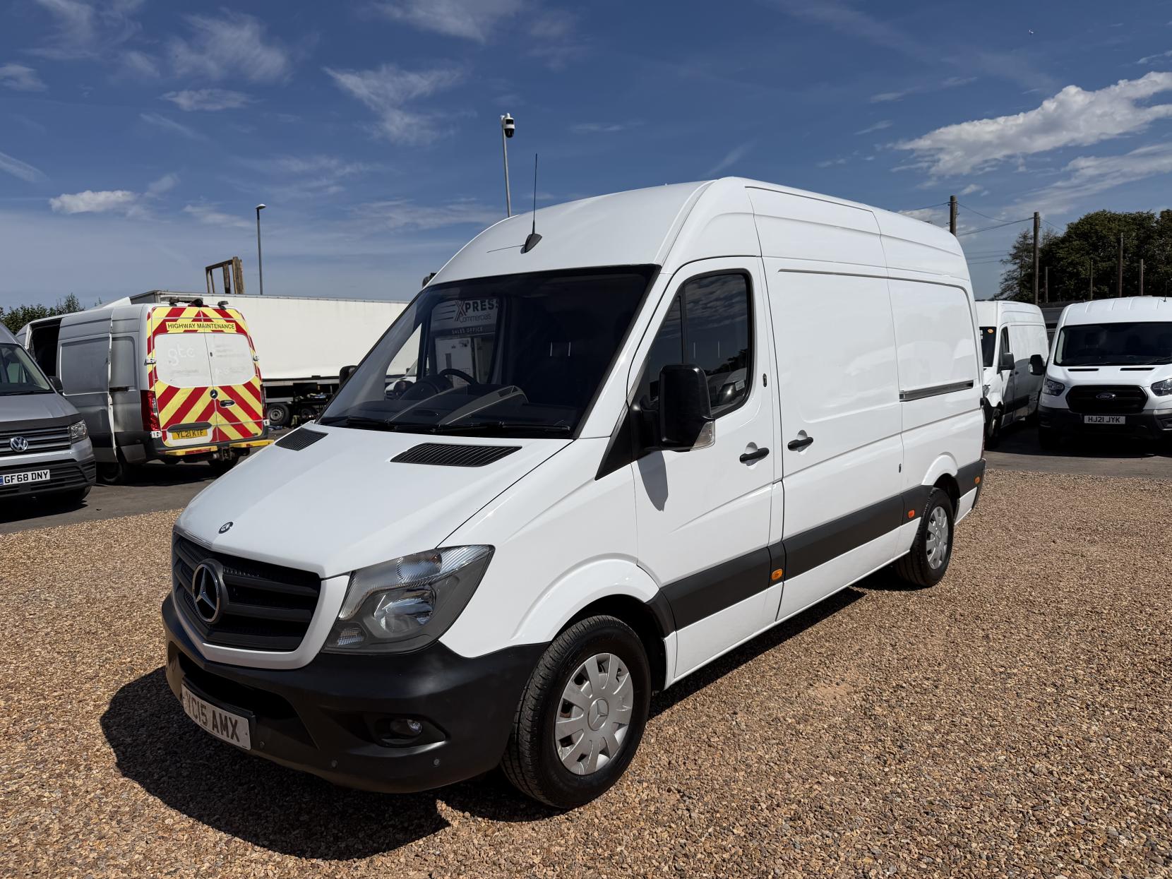 2015 Mercedes-Benz Sprinter 2.1 313 CDi Panel Van 4dr Diesel Manual RWD L2 (129 bhp) - Thumbnail 7