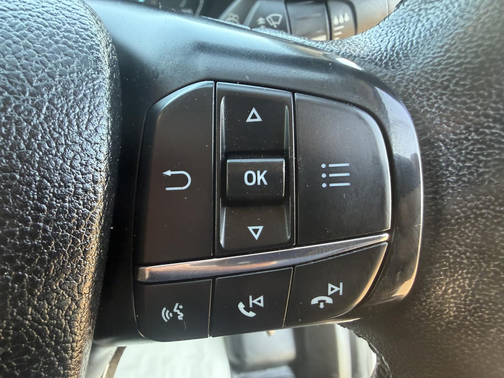2019 Ford Transit Custom 2.0 320 EcoBlue Panel Van 5dr Diesel Manual L2 H2 Euro 6 (130 ps) - Thumbnail 23