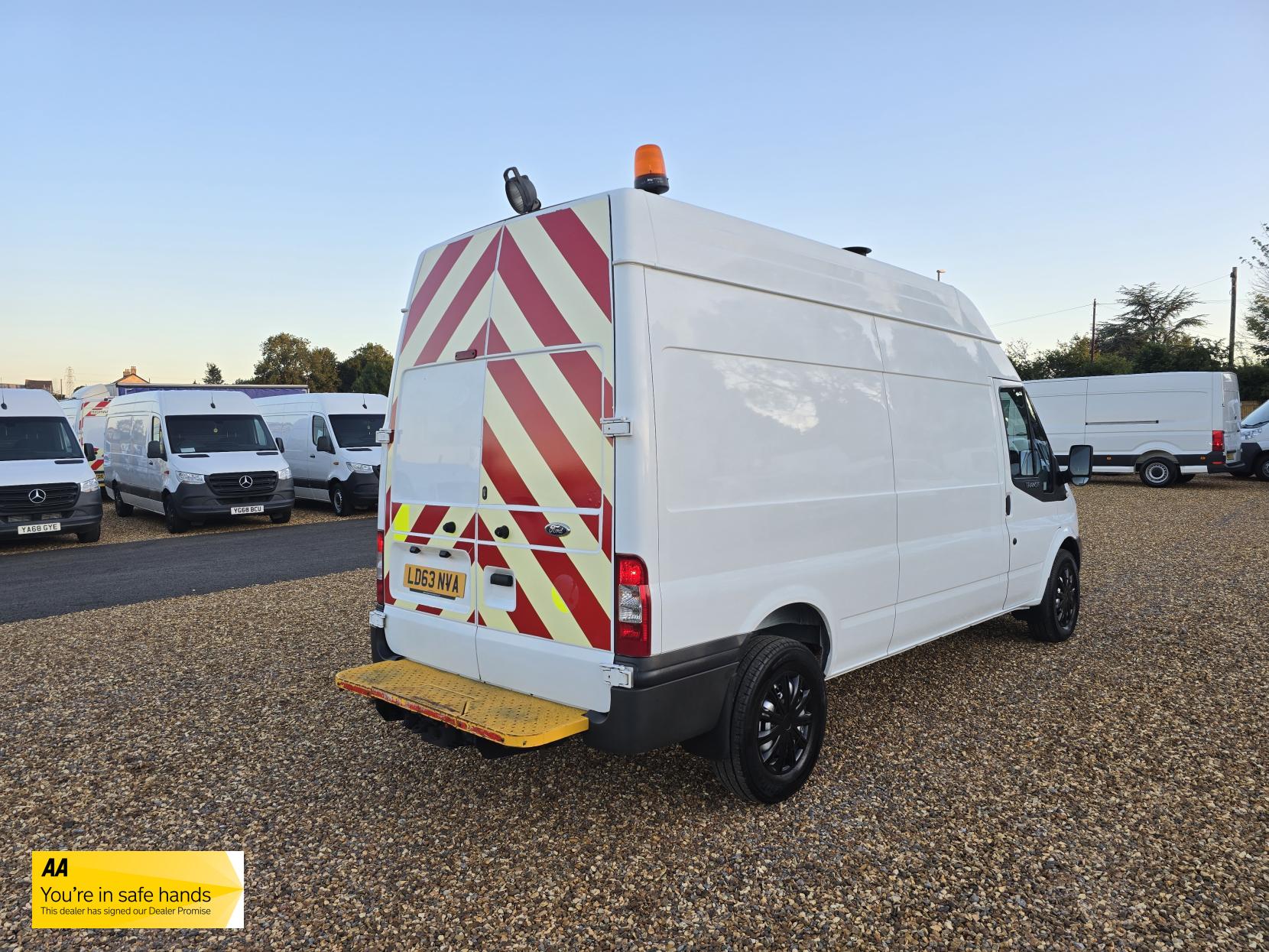 Ford Transit 2.2 TDCi 350 Panel Van 3dr Diesel Manual RWD L3 H3 (224 g/km, 98 bhp)