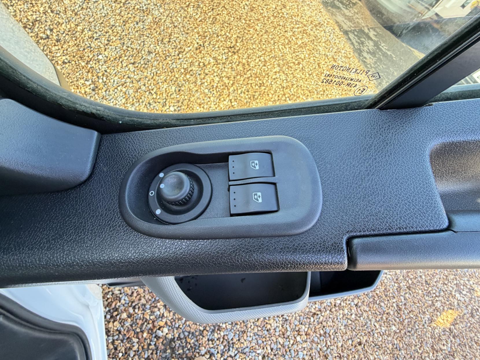 Vauxhall Movano 2.3 CDTi 3500 Panel Van 5dr Diesel Manual FWD L2 H2 Euro 6 (130 ps)