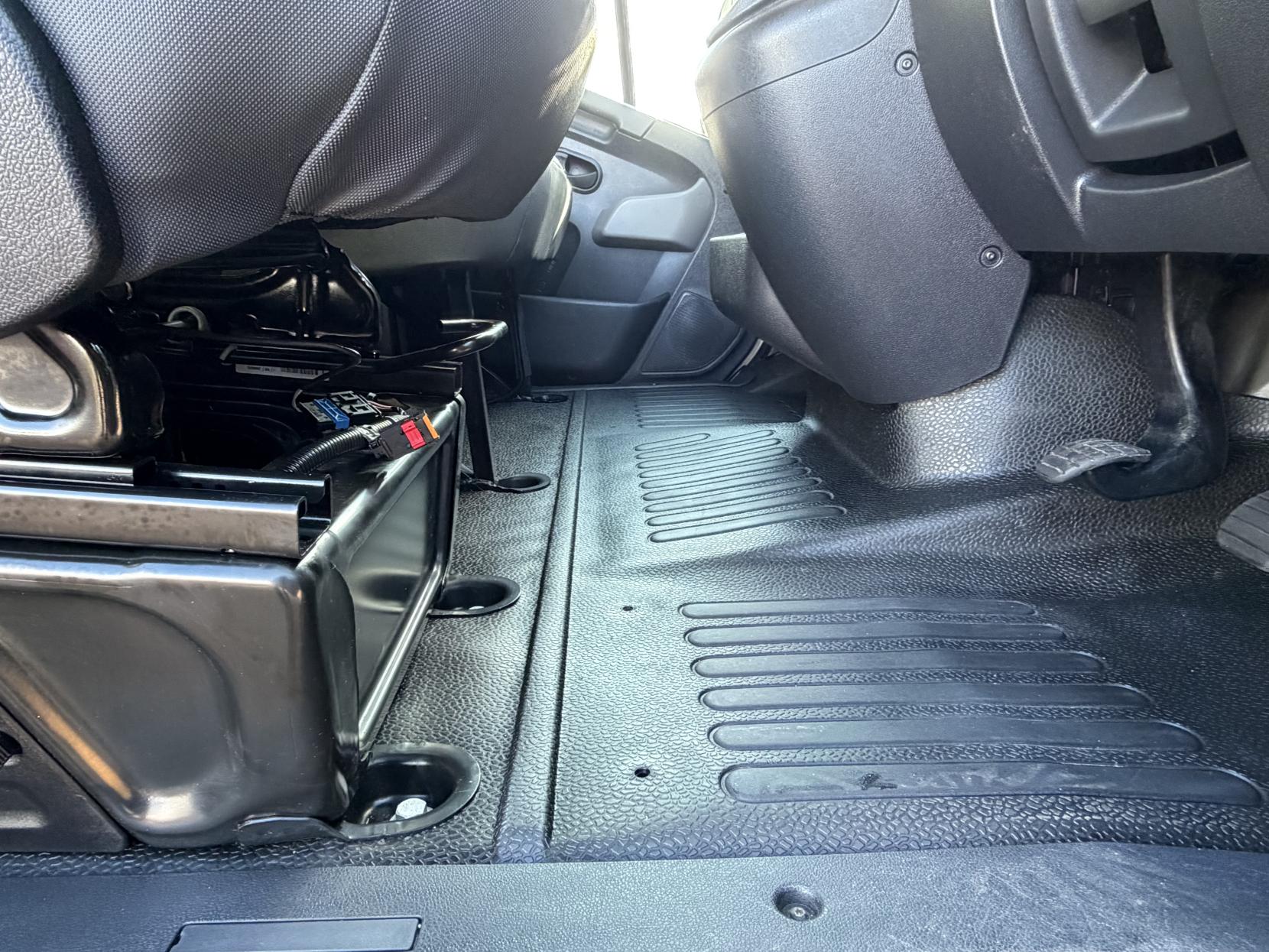 Vauxhall Movano 2.3 CDTi 3500 Panel Van 5dr Diesel Manual FWD L2 H2 Euro 6 (130 ps)