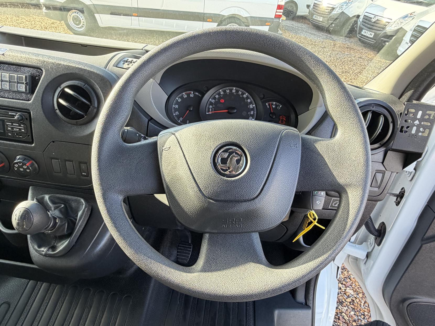 Vauxhall Movano 2.3 CDTi 3500 Panel Van 5dr Diesel Manual FWD L2 H2 Euro 6 (130 ps)