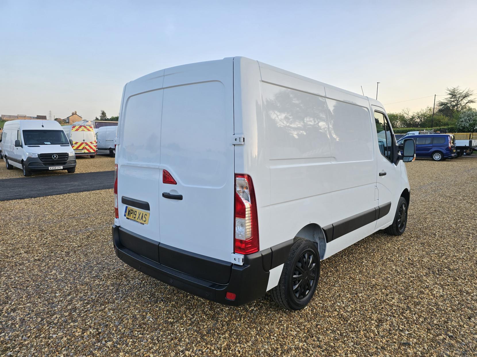 Vauxhall Movano 2.3 CDTi 2800 Panel Van 5dr Diesel Manual FWD L1 H1 Euro 6 (110 ps)