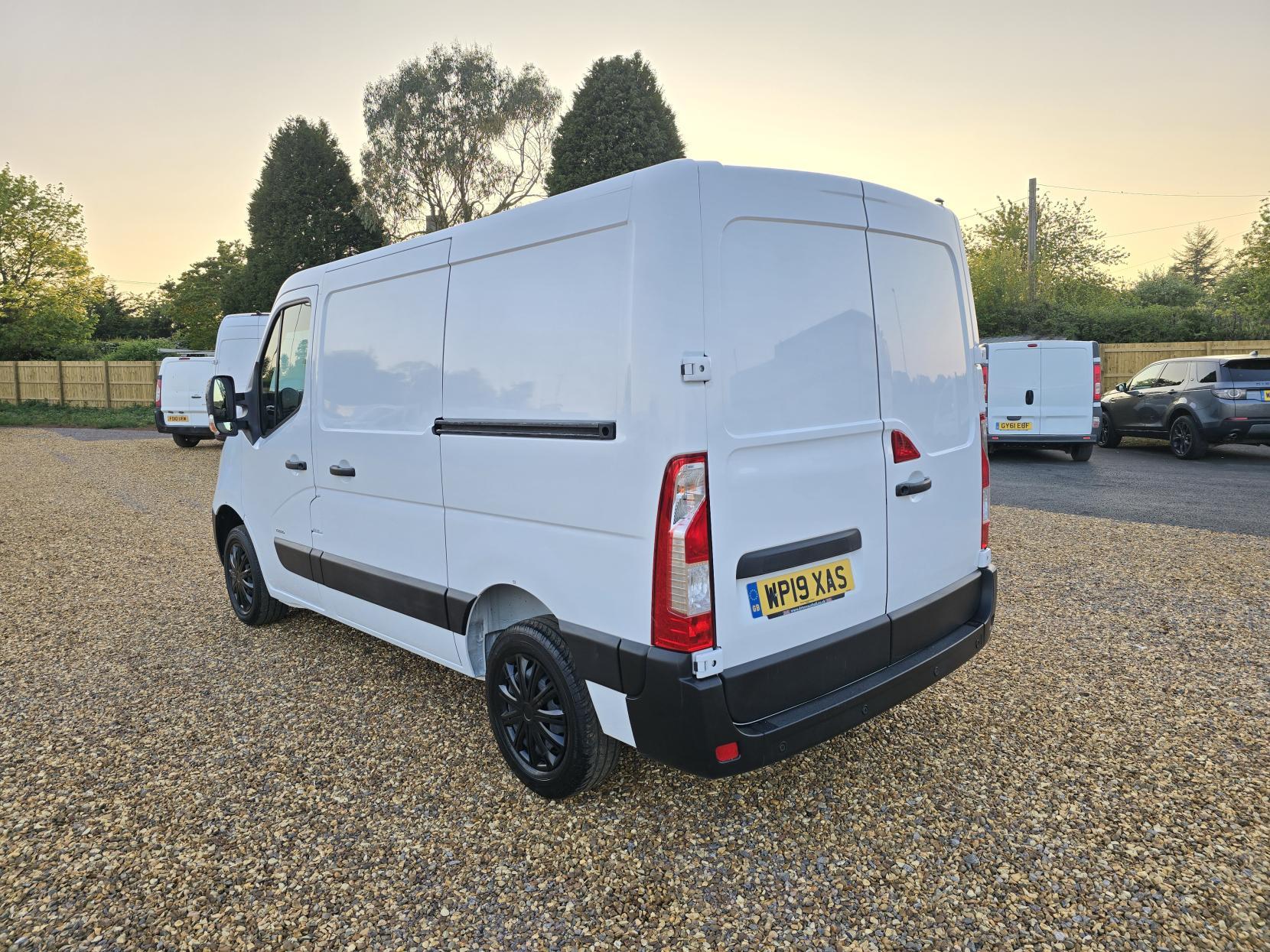 Vauxhall Movano 2.3 CDTi 2800 Panel Van 5dr Diesel Manual FWD L1 H1 Euro 6 (110 ps)