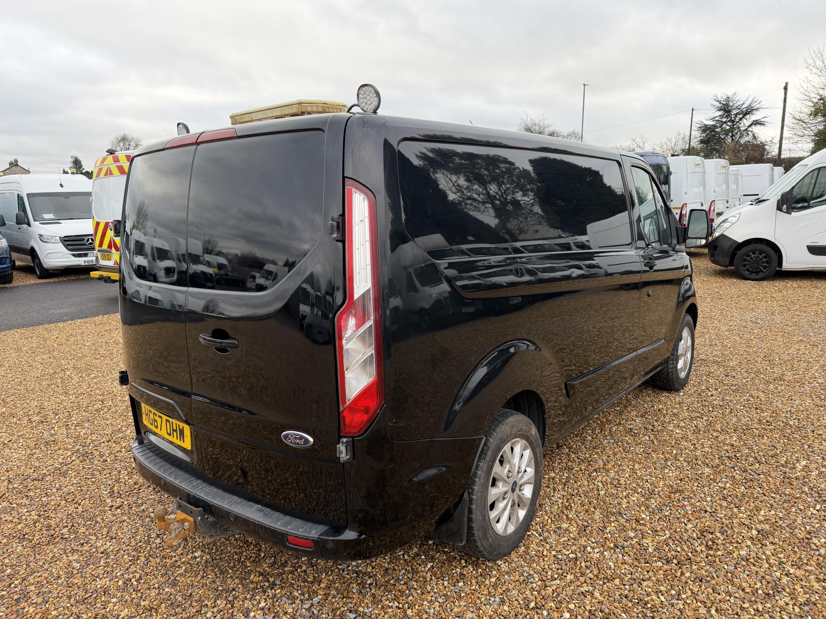 Ford Transit Custom 2.0 TDCi 270 Limited Panel Van 5dr Diesel Manual L1 H1 (157 g/km, 128 bhp)