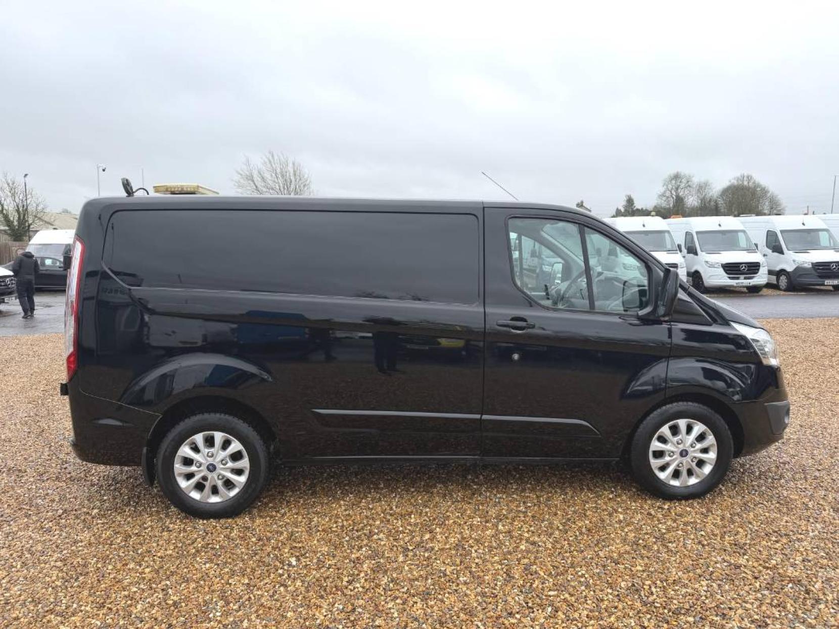Ford Transit Custom 2.0 TDCi 270 Limited Panel Van 5dr Diesel Manual L1 H1 (157 g/km, 128 bhp)