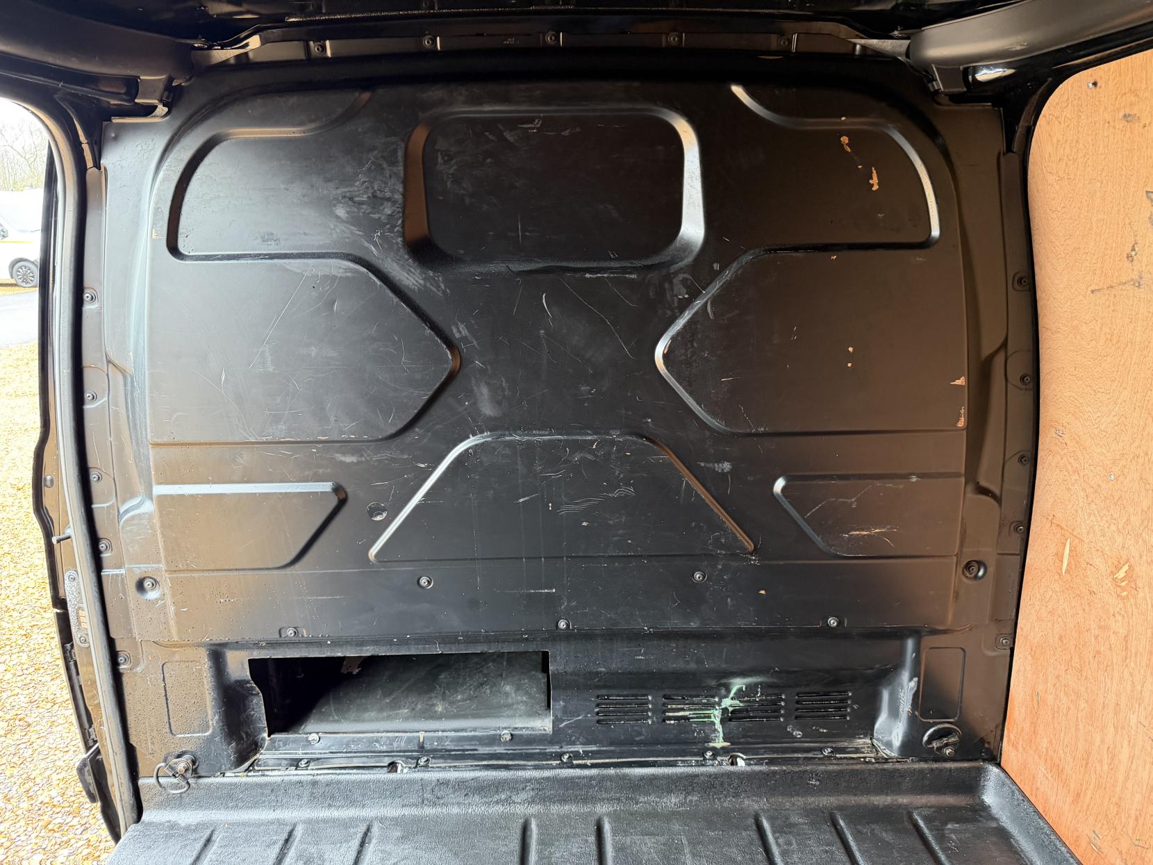 Ford Transit Custom 2.0 TDCi 270 Limited Panel Van 5dr Diesel Manual L1 H1 (157 g/km, 128 bhp)