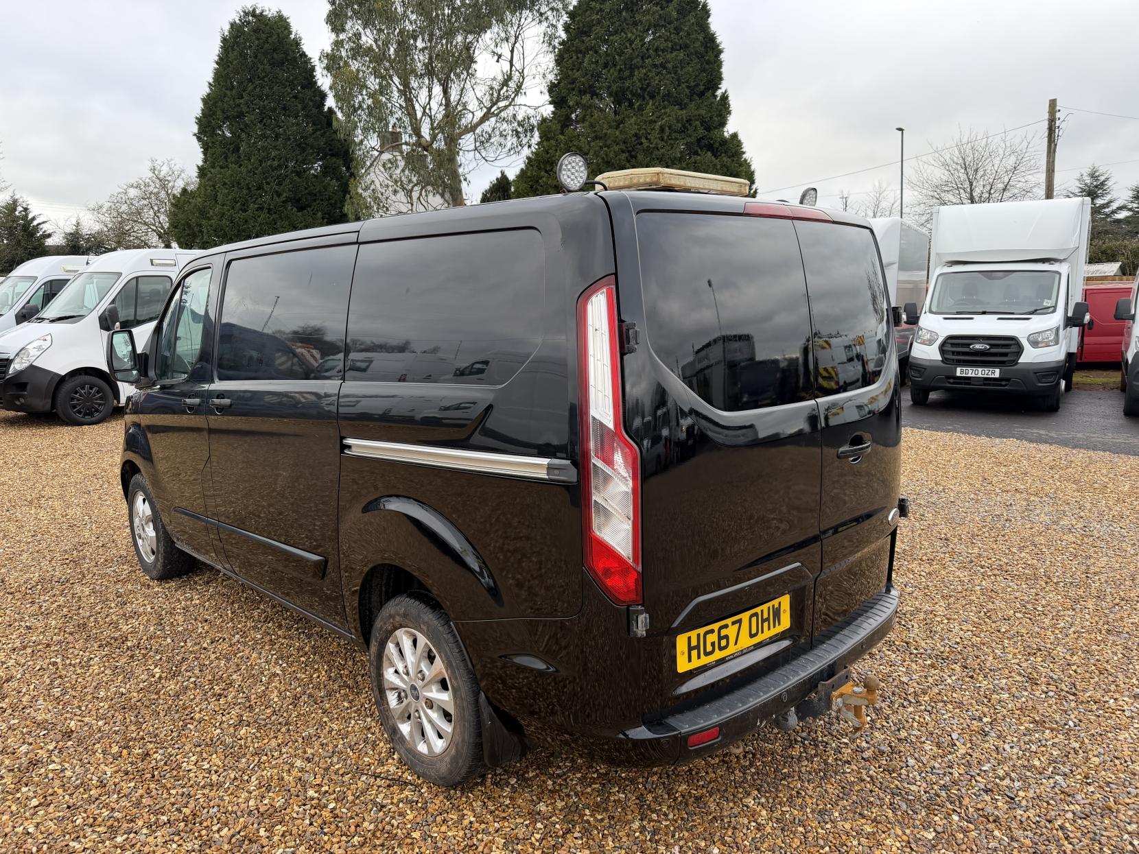 Ford Transit Custom 2.0 TDCi 270 Limited Panel Van 5dr Diesel Manual L1 H1 (157 g/km, 128 bhp)