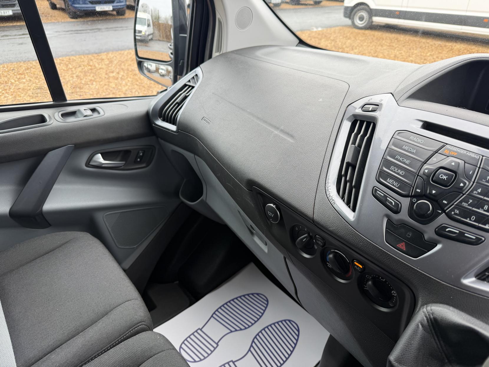 Ford Transit Custom 2.0 TDCi 270 Limited Panel Van 5dr Diesel Manual L1 H1 (157 g/km, 128 bhp)