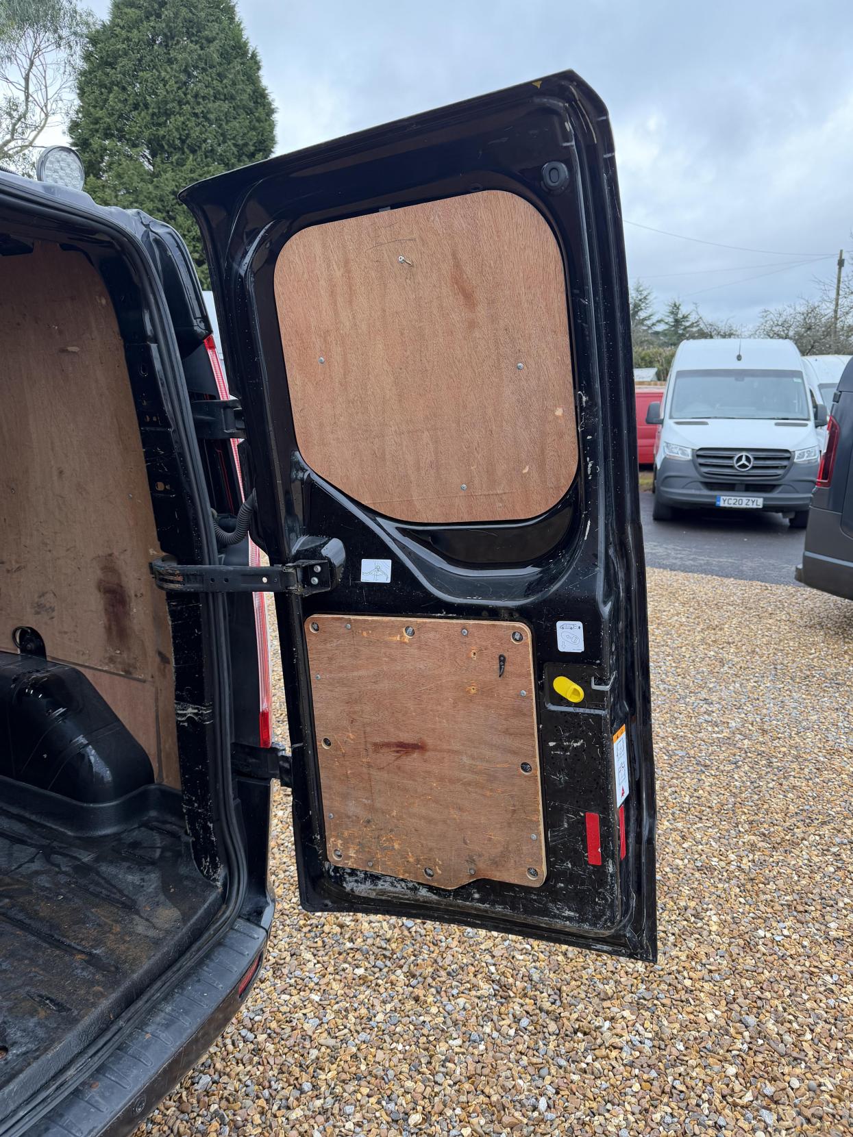 Ford Transit Custom 2.0 TDCi 270 Limited Panel Van 5dr Diesel Manual L1 H1 (157 g/km, 128 bhp)