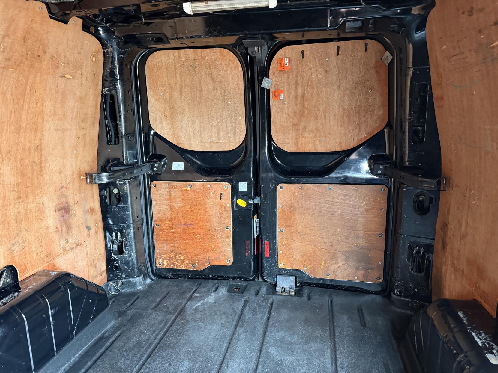 Ford Transit Custom 2.0 TDCi 270 Limited Panel Van 5dr Diesel Manual L1 H1 (157 g/km, 128 bhp)