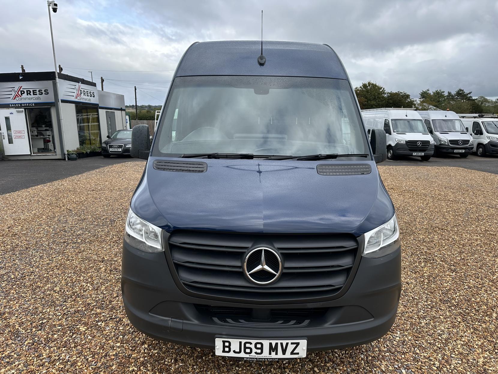 Mercedes-Benz Sprinter 2.1 316 CDI Panel Van 5dr Diesel Manual RWD L2 H2 Euro 6 (163 ps)