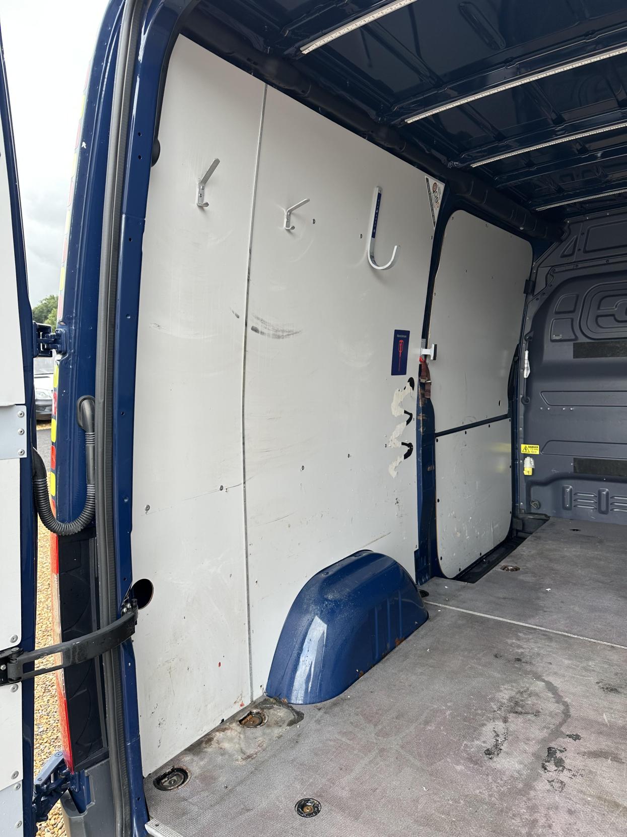 Mercedes-Benz Sprinter 2.1 316 CDI Panel Van 5dr Diesel Manual RWD L2 H2 Euro 6 (163 ps)