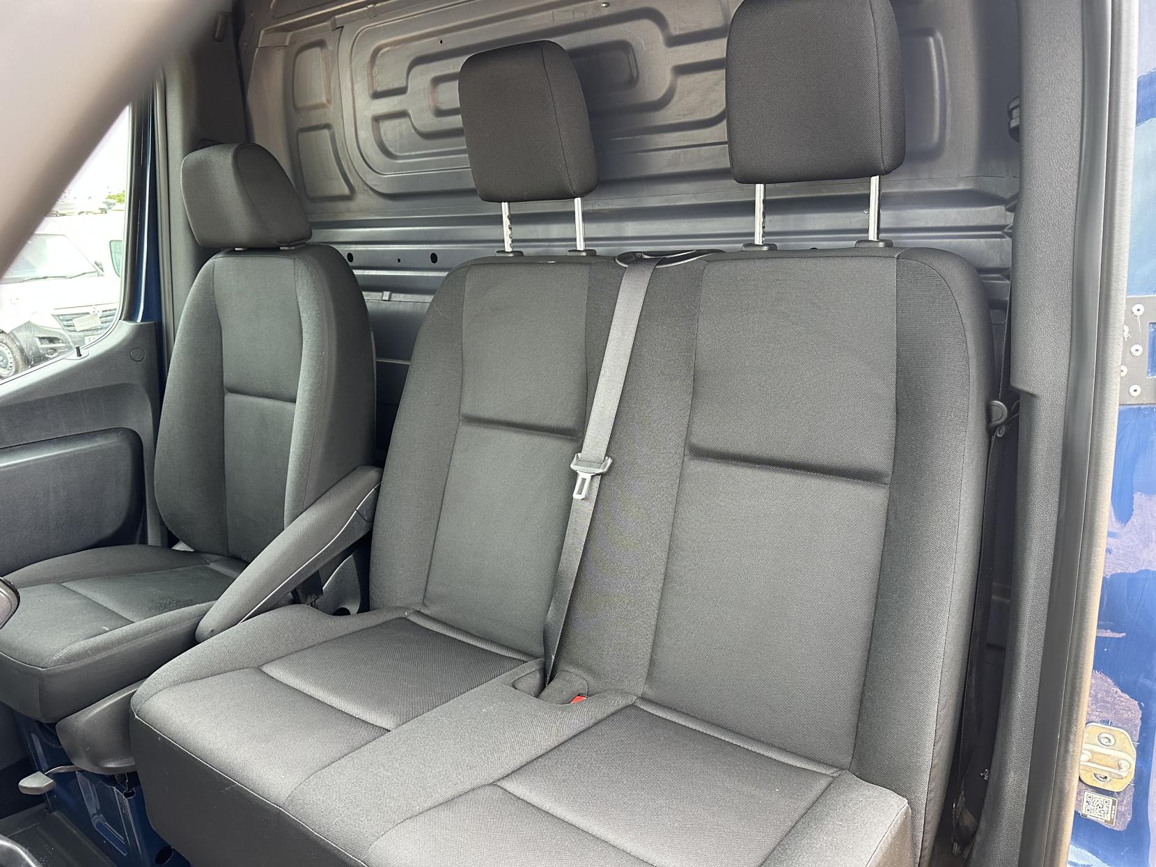 Mercedes-Benz Sprinter 2.1 316 CDI Panel Van 5dr Diesel Manual RWD L2 H2 Euro 6 (163 ps)
