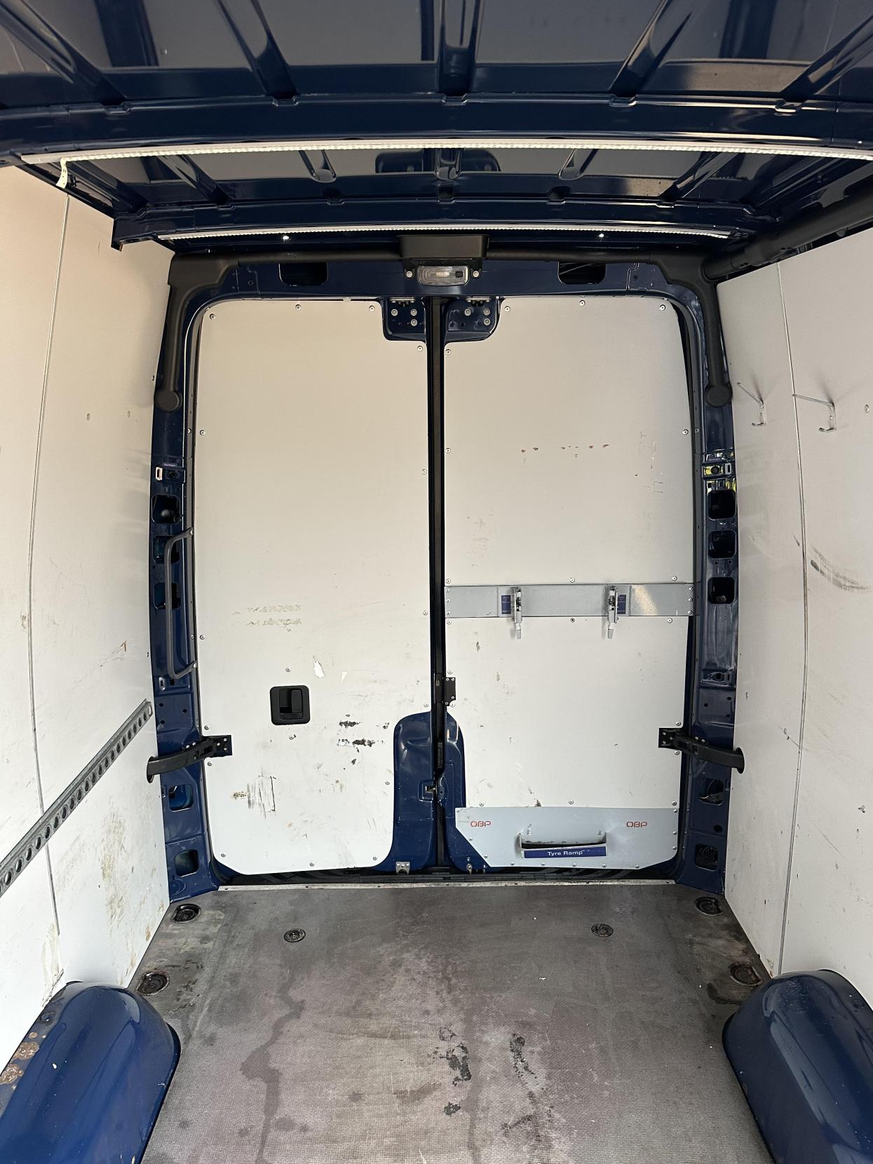 Mercedes-Benz Sprinter 2.1 316 CDI Panel Van 5dr Diesel Manual RWD L2 H2 Euro 6 (163 ps)