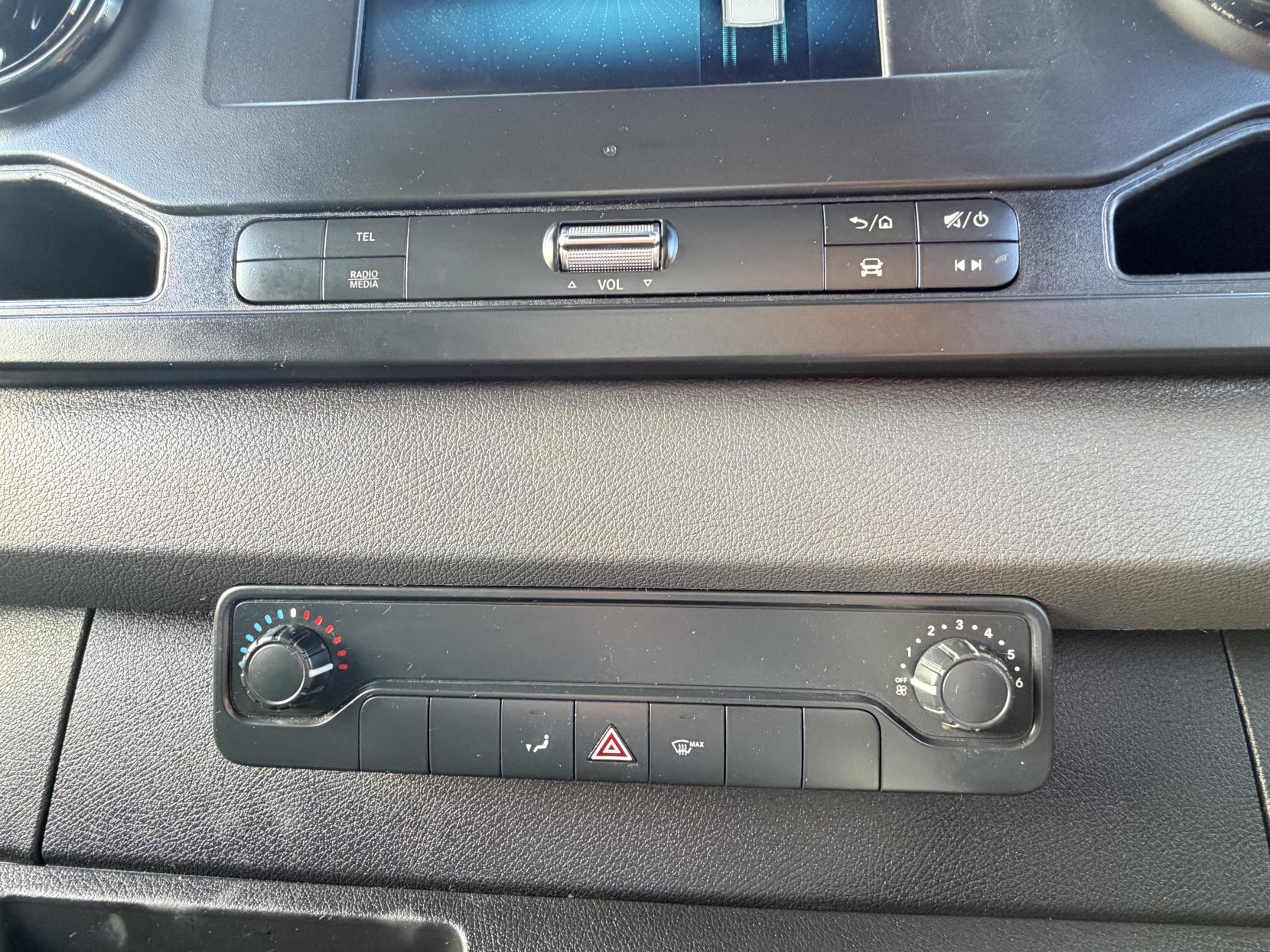 Mercedes-Benz Sprinter 2.1 311 CDI Chassis Cab 2dr Diesel Manual FWD L2 Euro 6 (114 ps)