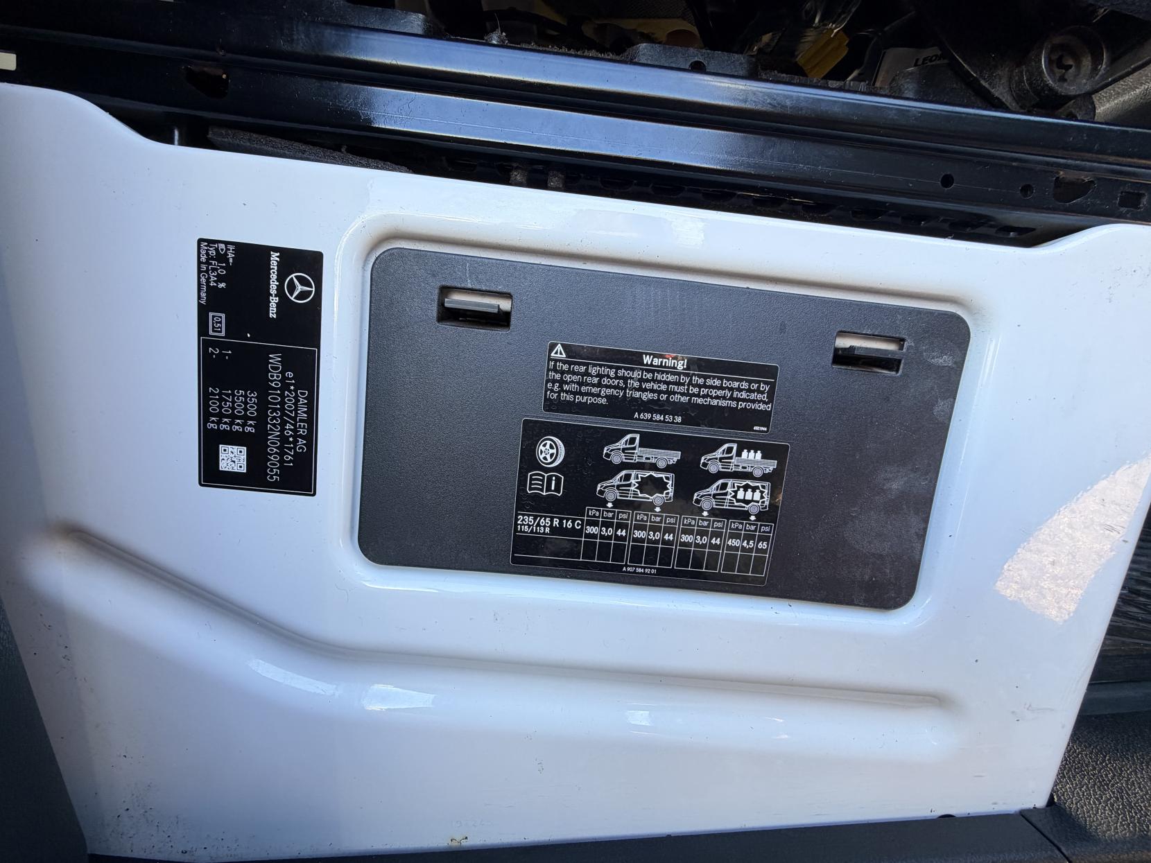 Mercedes-Benz Sprinter 2.1 311 CDI Chassis Cab 2dr Diesel Manual FWD L2 Euro 6 (114 ps)