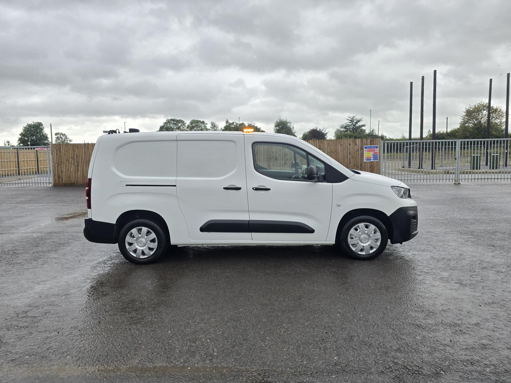 Peugeot Partner 1.5 BlueHDi 950 S Long Panel Van 6dr Diesel Manual LWB Euro 6 (s/s) (100 bhp)