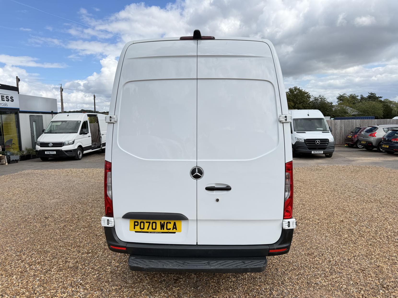 2020 Mercedes-Benz Sprinter 2.0 315 CDI Progressive Panel Van 5dr Diesel Manual RWD L3 H2 Euro 6 (s/s) (150 ps) - Thumbnail 10