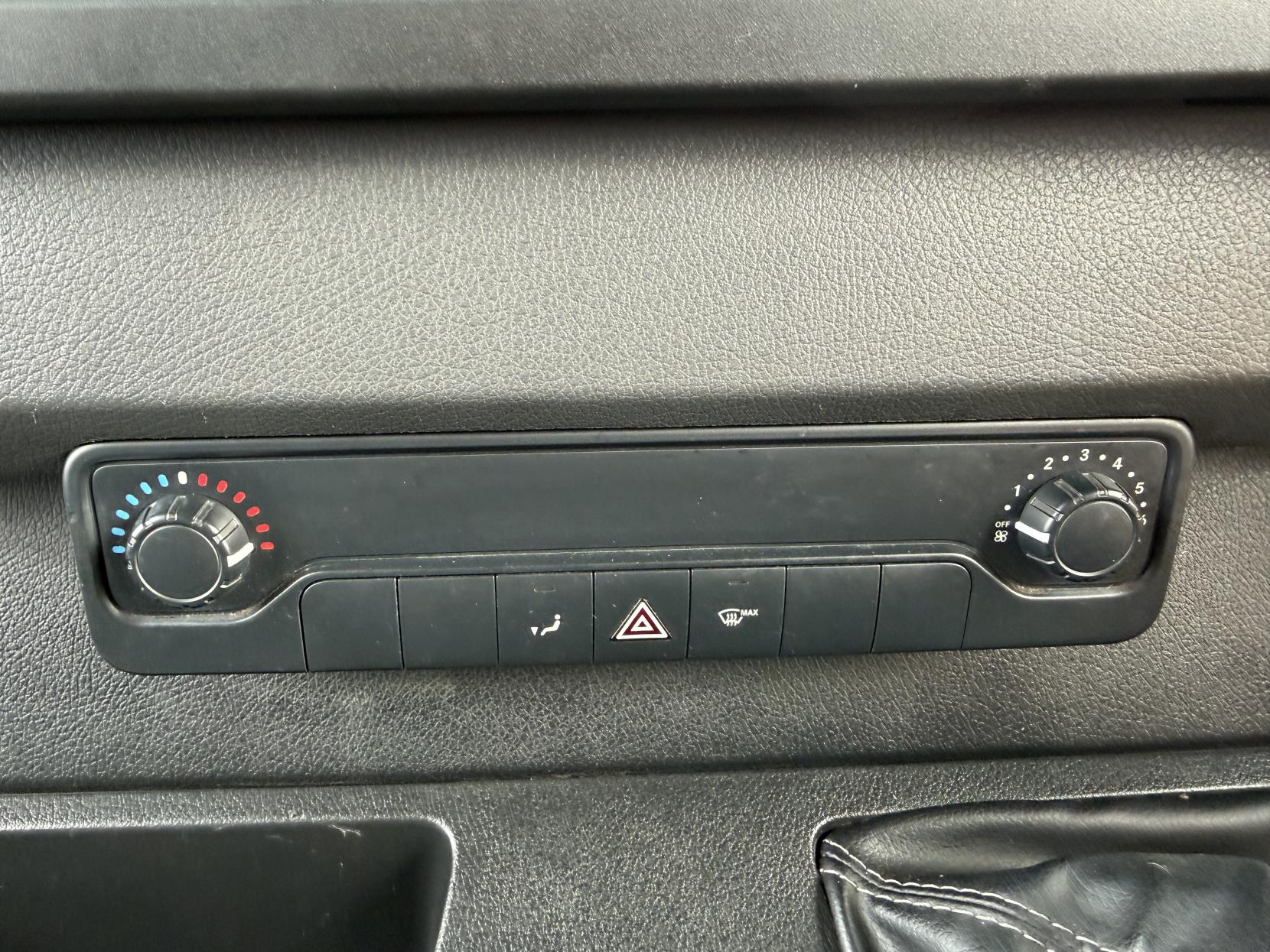2020 Mercedes-Benz Sprinter 2.0 315 CDI Progressive Panel Van 5dr Diesel Manual RWD L3 H2 Euro 6 (s/s) (150 ps) - Thumbnail 22