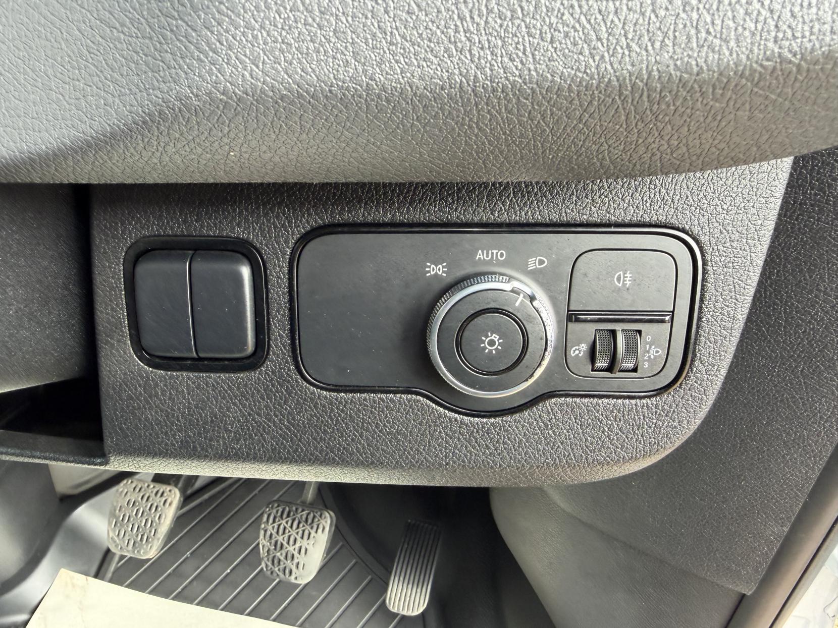 2020 Mercedes-Benz Sprinter 2.0 315 CDI Progressive Panel Van 5dr Diesel Manual RWD L3 H2 Euro 6 (s/s) (150 ps) - Thumbnail 24