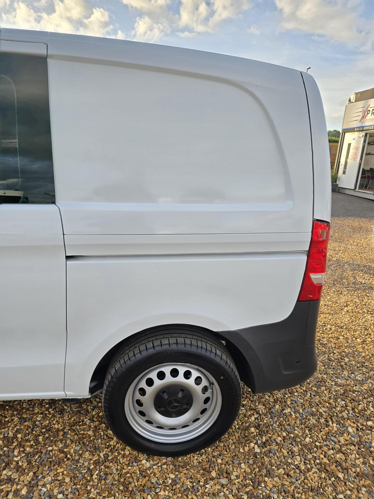 Mercedes-Benz Vito 2.1 116 CDI BlueTEC Panel Van 5dr Diesel Manual RWD L1 Euro 6 (s/s) (163 ps)