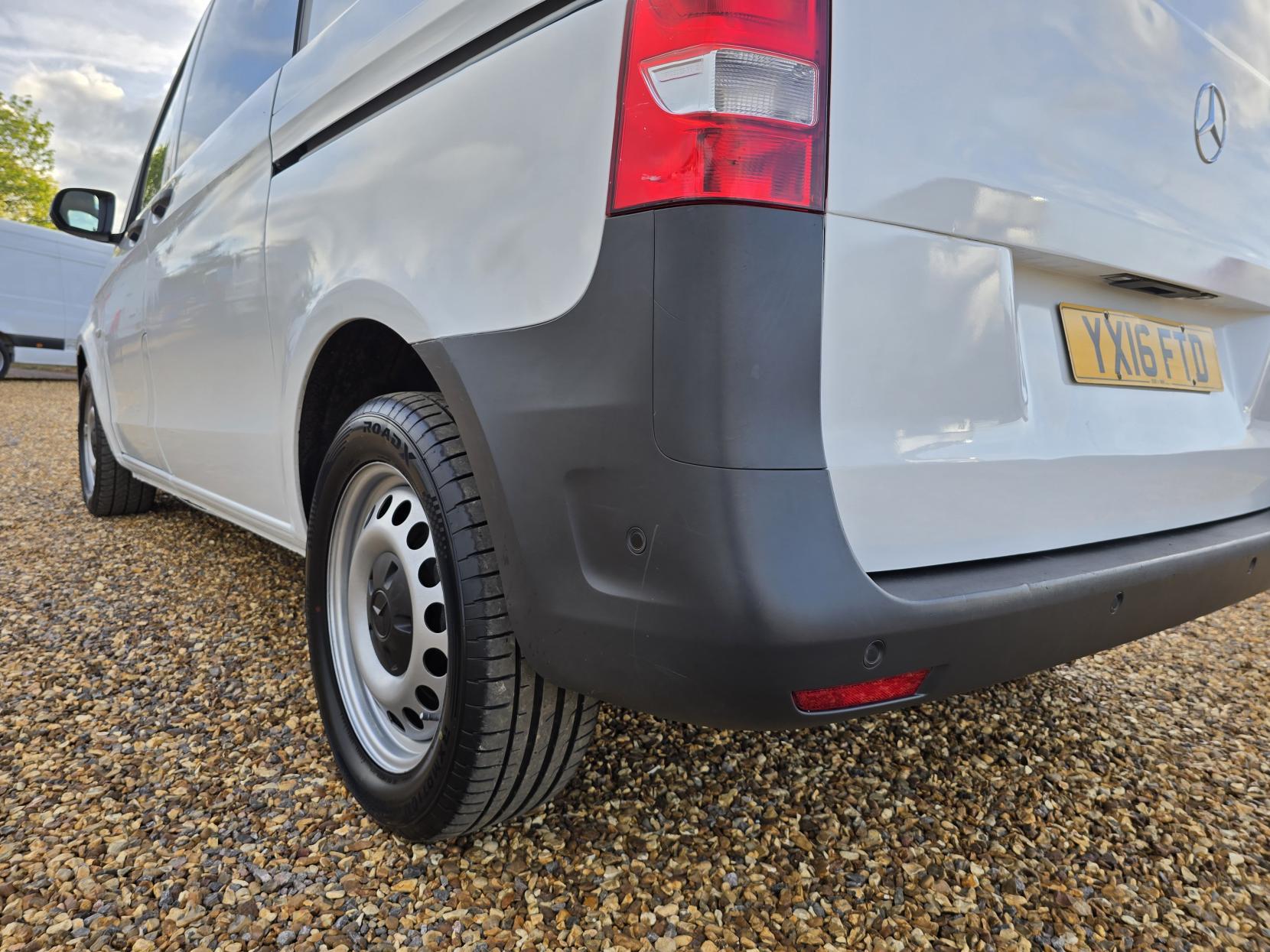 Mercedes-Benz Vito 2.1 116 CDI BlueTEC Panel Van 5dr Diesel Manual RWD L1 Euro 6 (s/s) (163 ps)