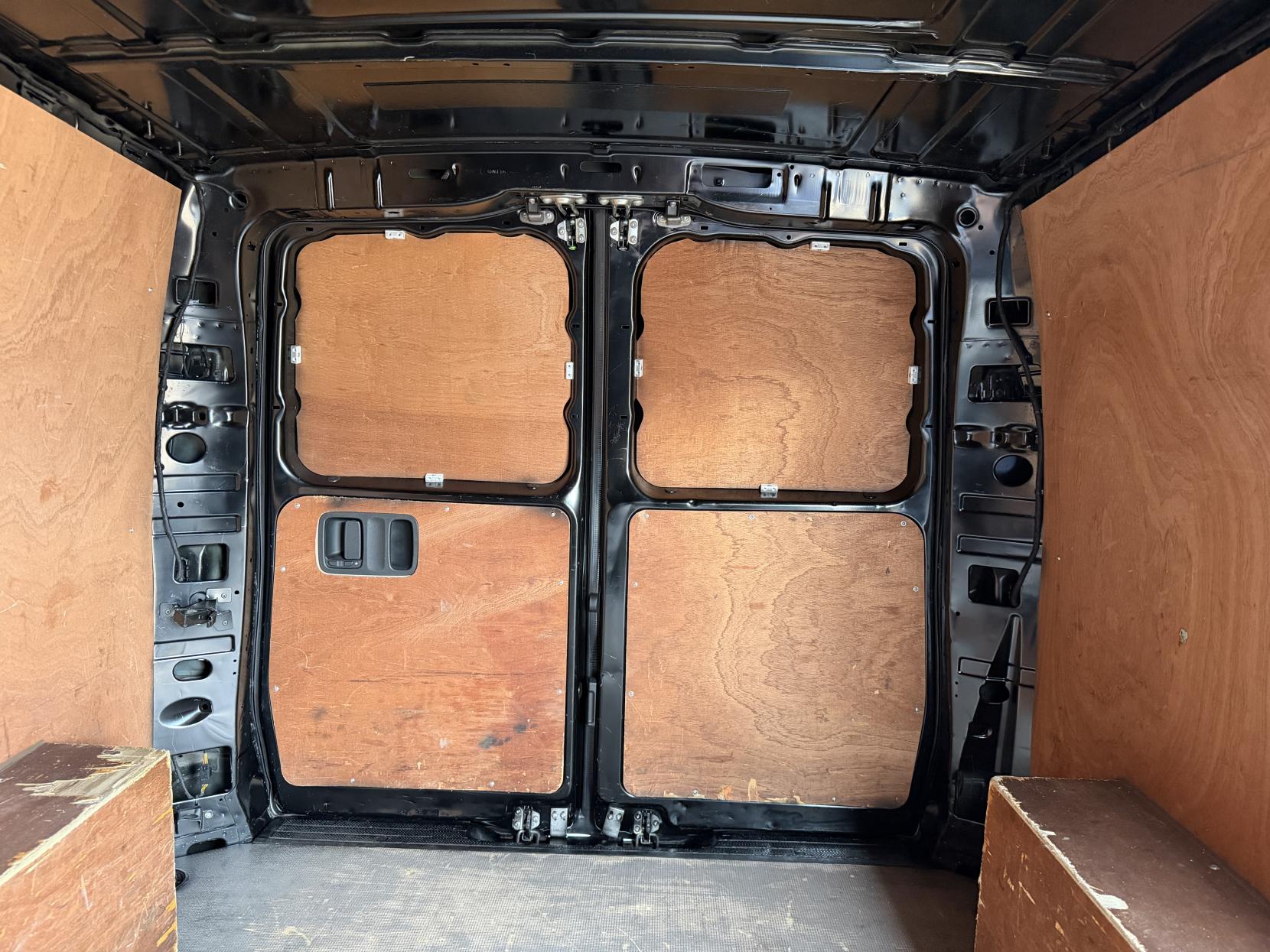 2020 Mercedes-Benz Vito 2.1 114 CDI Premium Panel Van 5dr Diesel G-Tronic+ RWD L2 Euro 6 (s/s) (136 ps) - Thumbnail 39