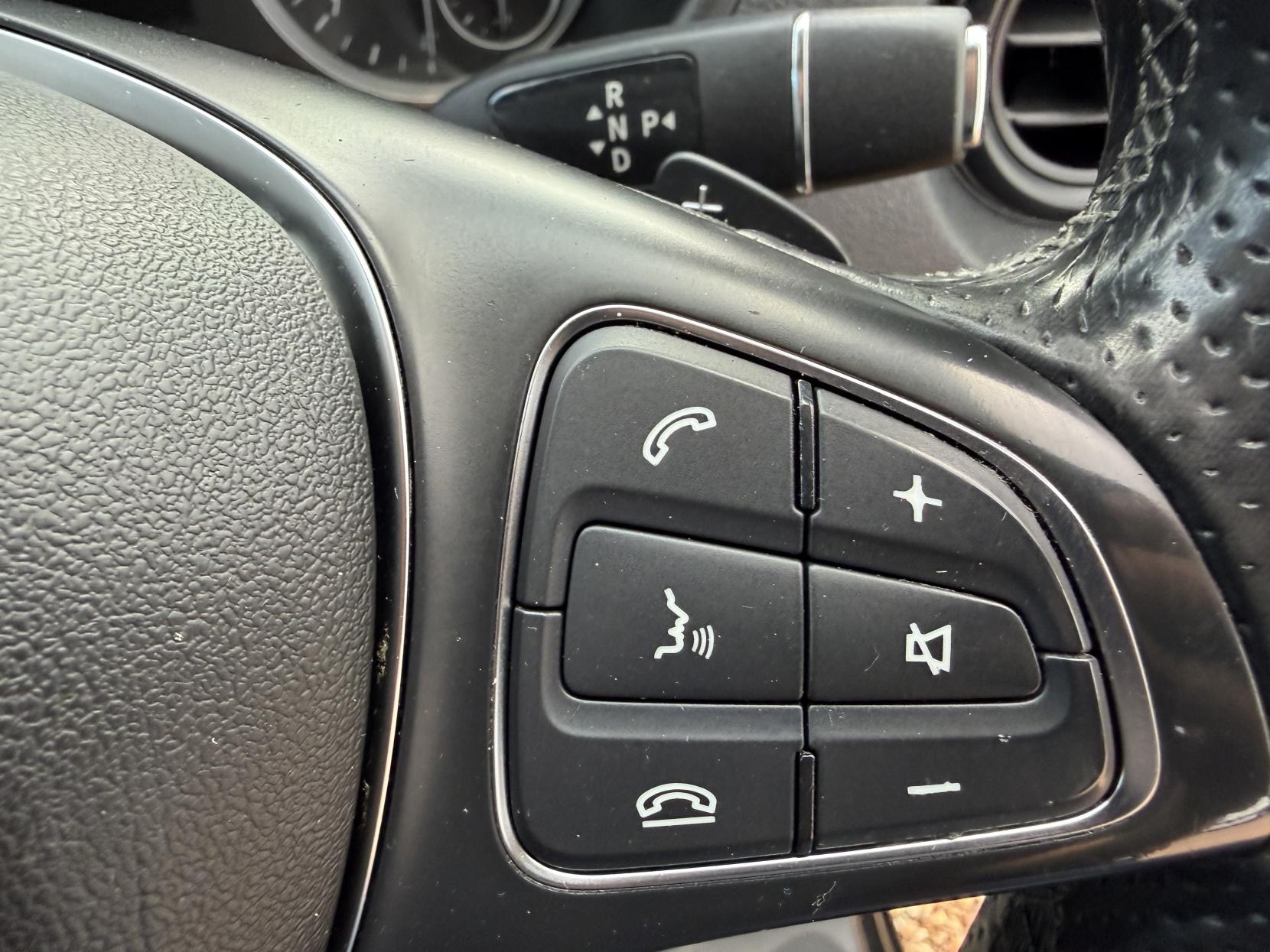 2020 Mercedes-Benz Vito 2.1 114 CDI Premium Panel Van 5dr Diesel G-Tronic+ RWD L2 Euro 6 (s/s) (136 ps) - Thumbnail 19