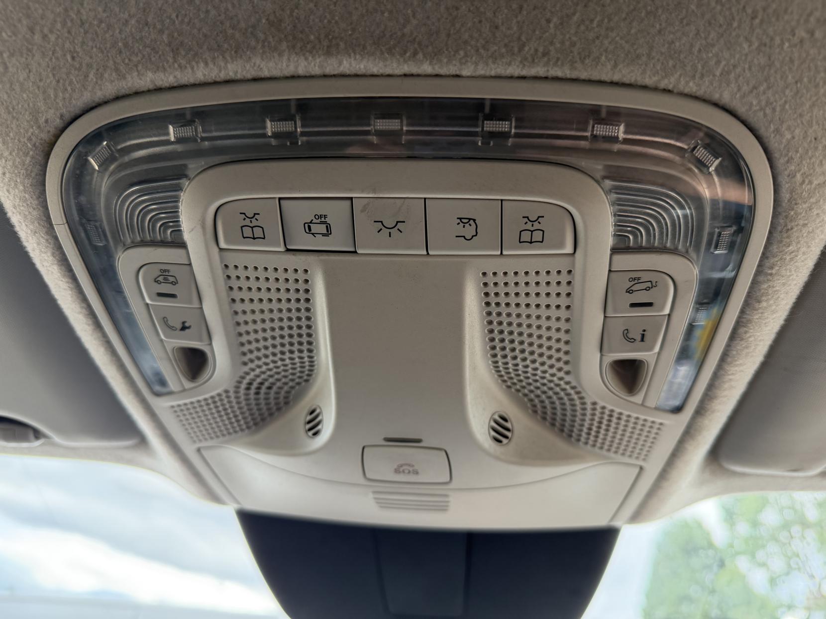 2020 Mercedes-Benz Vito 2.1 114 CDI Premium Panel Van 5dr Diesel G-Tronic+ RWD L2 Euro 6 (s/s) (136 ps) - Thumbnail 29