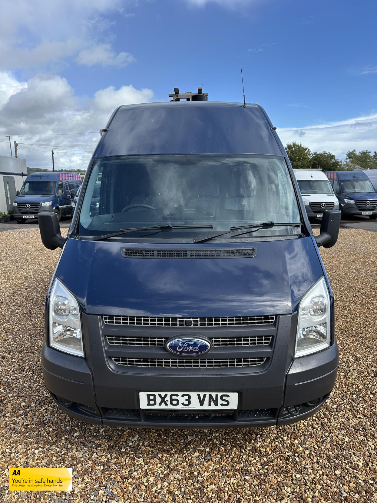 Ford Transit 2.2 TDCi 350 Panel Van 3dr Diesel Manual FWD L2 H3 (209 g/km, 123 bhp)