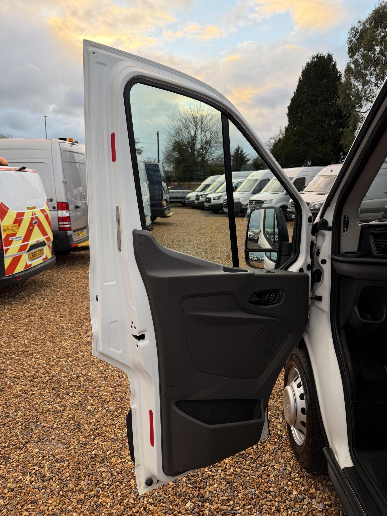 Ford Transit 2.0 350 EcoBlue HDT Leader Tipper 2dr Diesel Manual L3 Euro 6 (s/s) (1-Way, 1-Stop, Tool Pod) (170 ps)