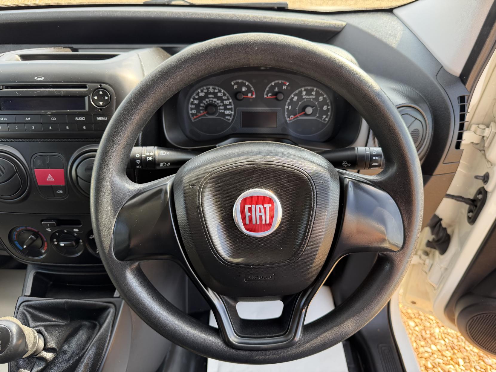 2017 Fiat Fiorino 1.4 8v Car Derived Van 4dr Petrol Manual Euro 6 (75 bhp) - Thumbnail 15