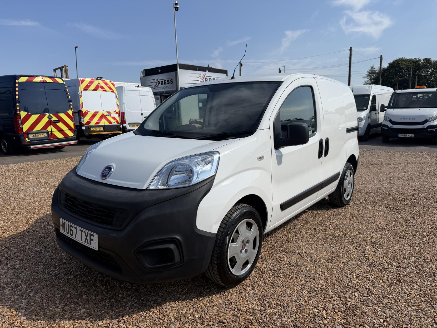 2017 Fiat Fiorino 1.4 8v Car Derived Van 4dr Petrol Manual Euro 6 (75 bhp) - Thumbnail 6