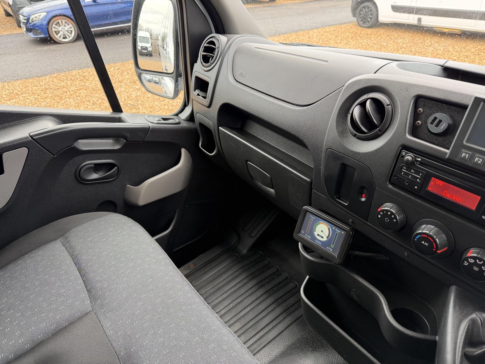 Vauxhall Movano 2.3 CDTi 3500 Panel Van 5dr Diesel Manual FWD L2 H2 Euro 6 (130 ps)